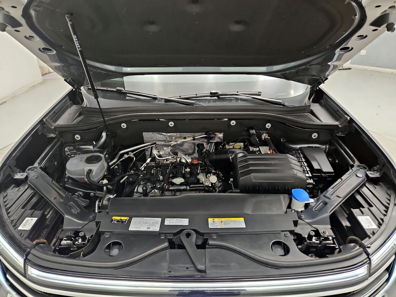 2025 Volkswagen Atlas SE w/Tech - Photo 24