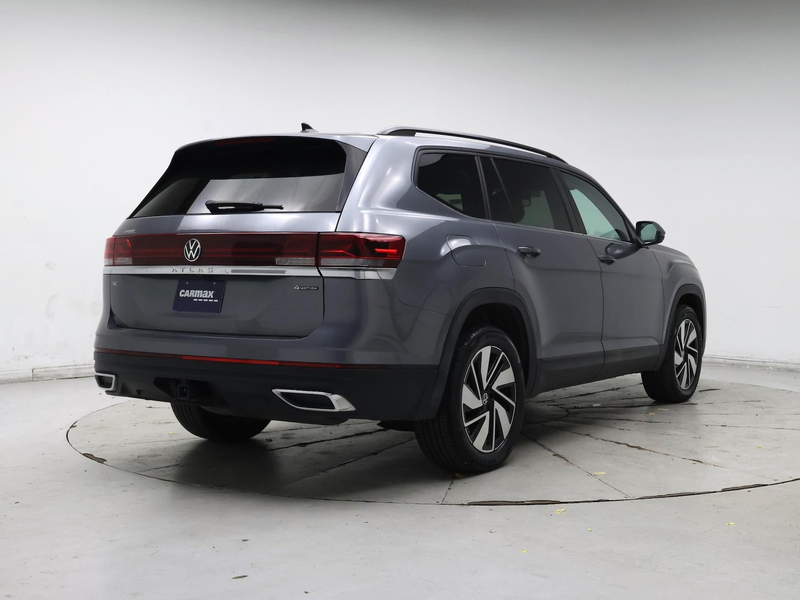 2025 Volkswagen Atlas SE w/Tech - Photo 9