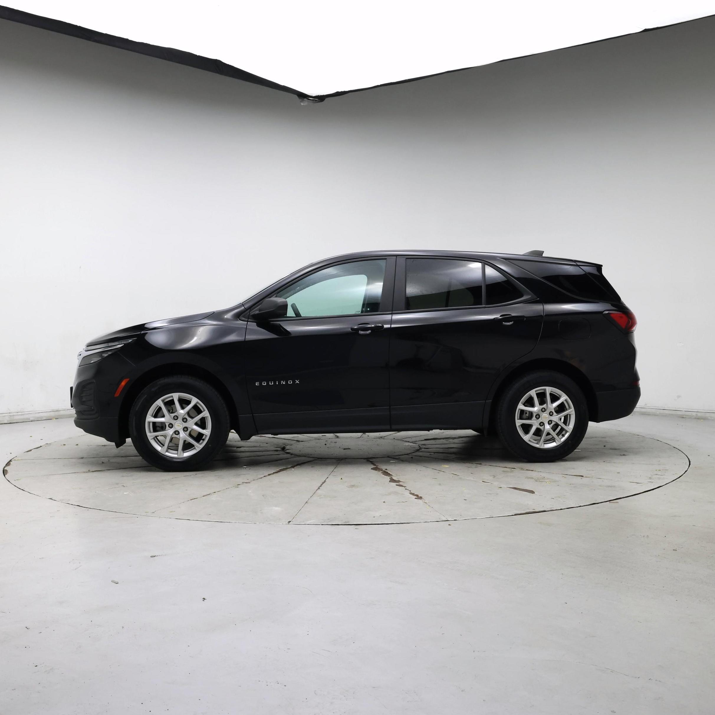 Thumbnail: 2023 Chevrolet Equinox - 3