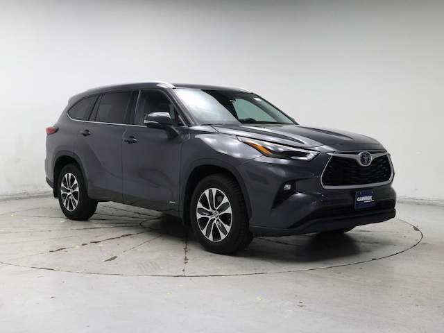 Gray 2022 Toyota Highlander Hybrid XLE AWD SUV / Crossover All-Wheel Drive Automatic
