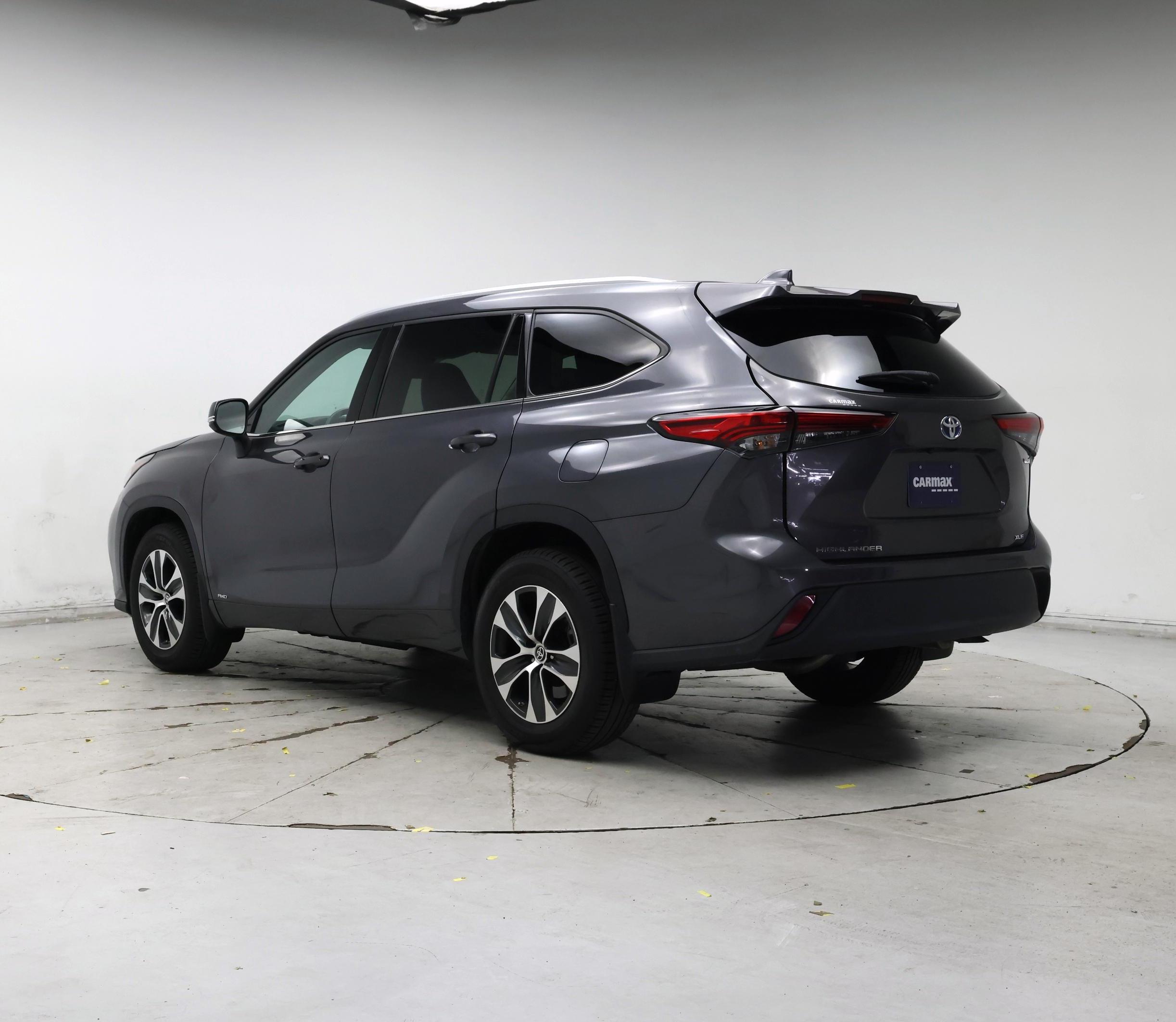 Thumbnail: 2022 Toyota Highlander - 2