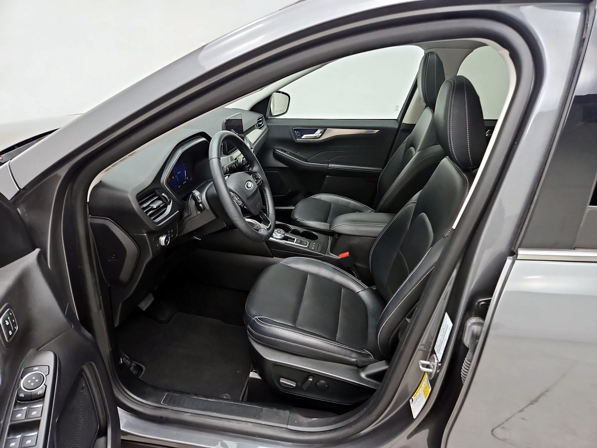 Thumbnail: 2022 Ford Escape - 11