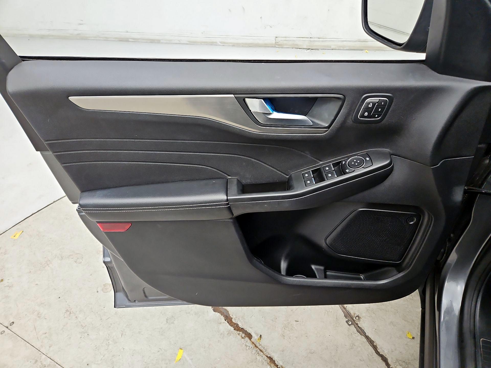 Thumbnail: 2022 Ford Escape - 12