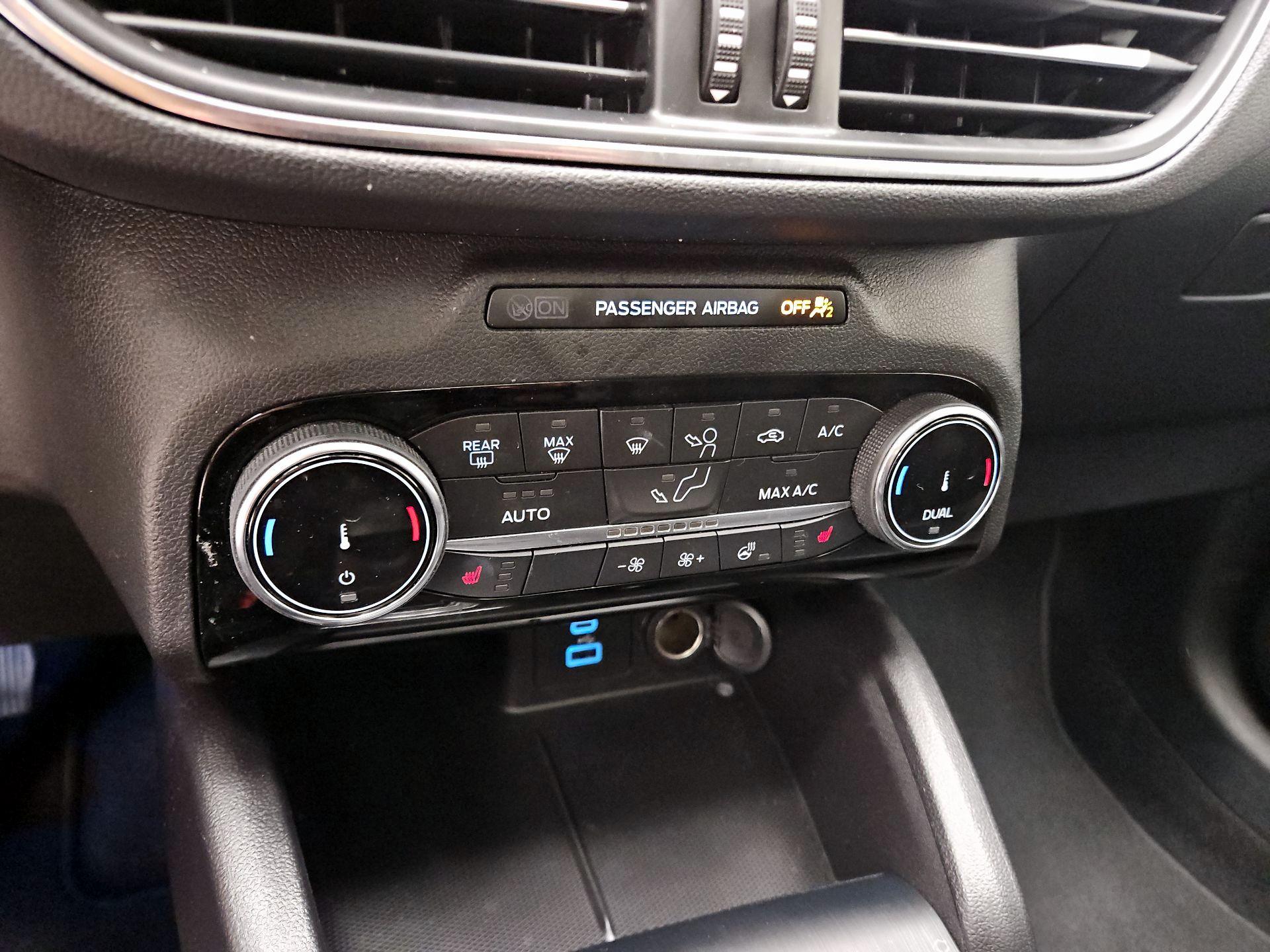 Thumbnail: 2022 Ford Escape - 17