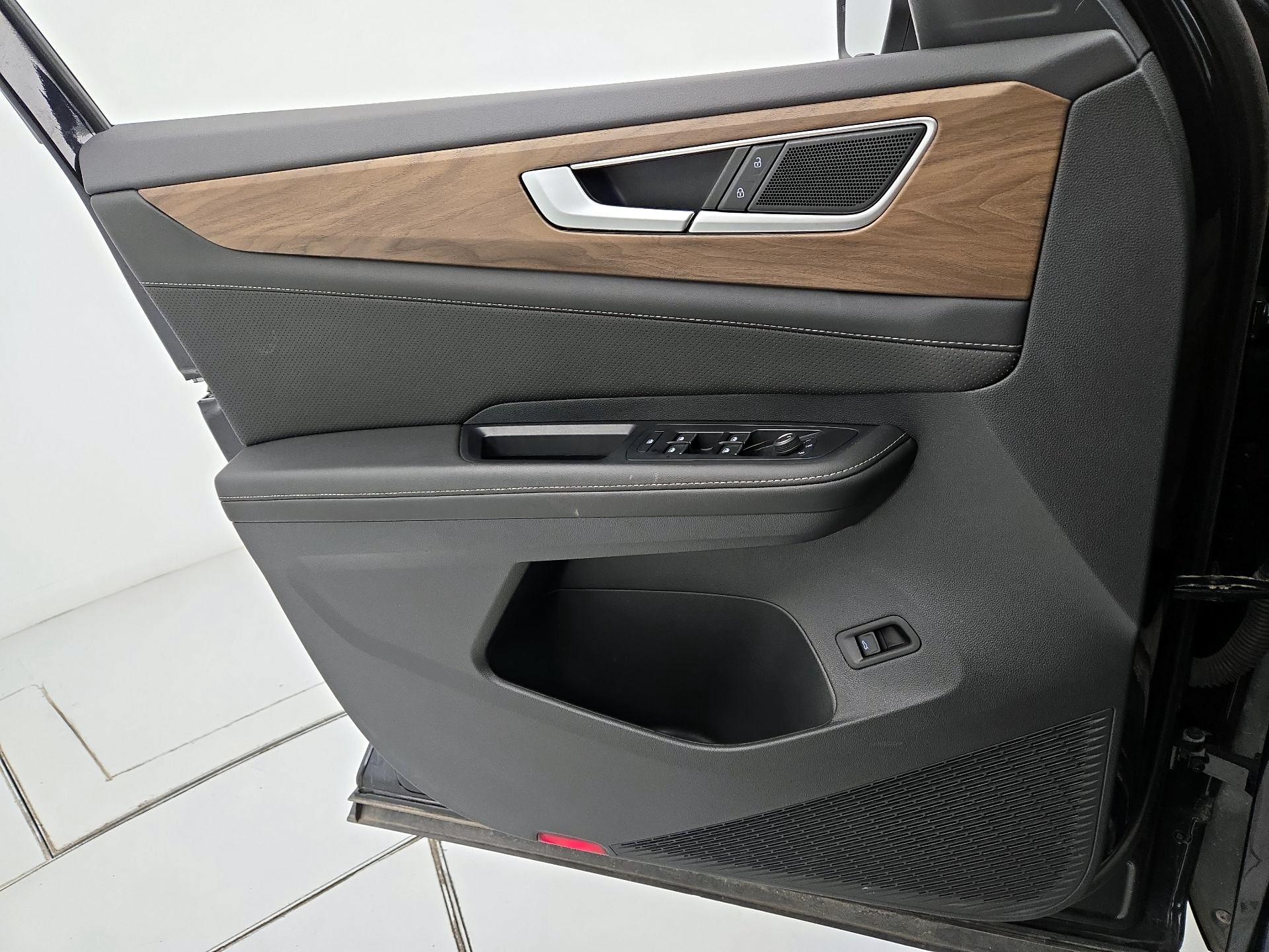 Thumbnail: 2025 Volkswagen Atlas - 12