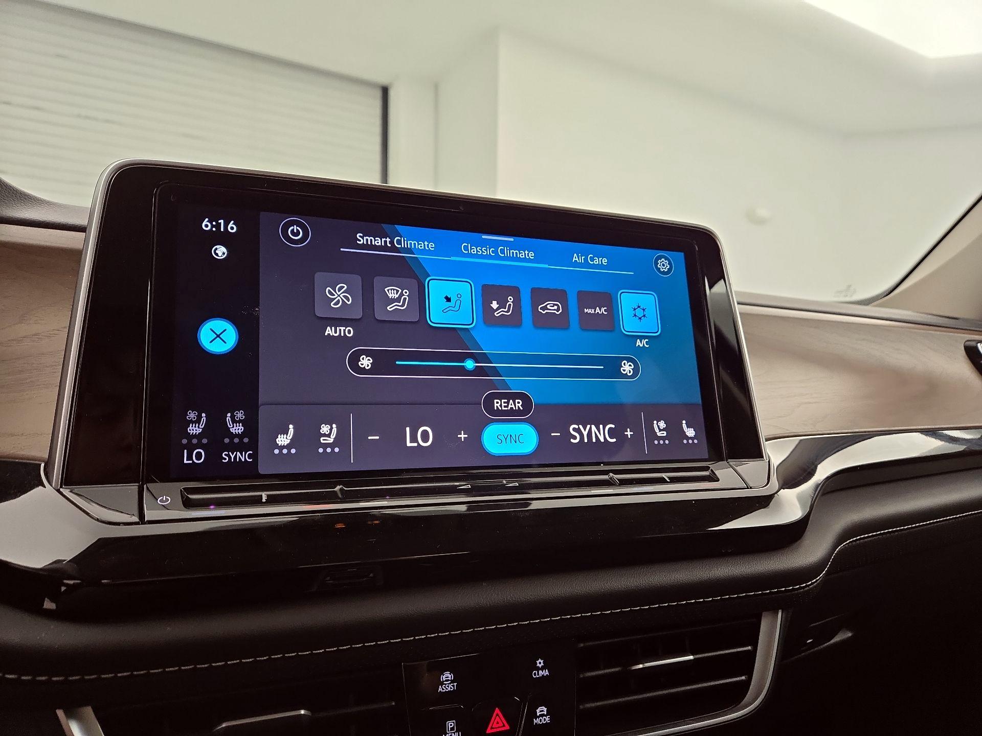 Thumbnail: 2025 Volkswagen Atlas - 16