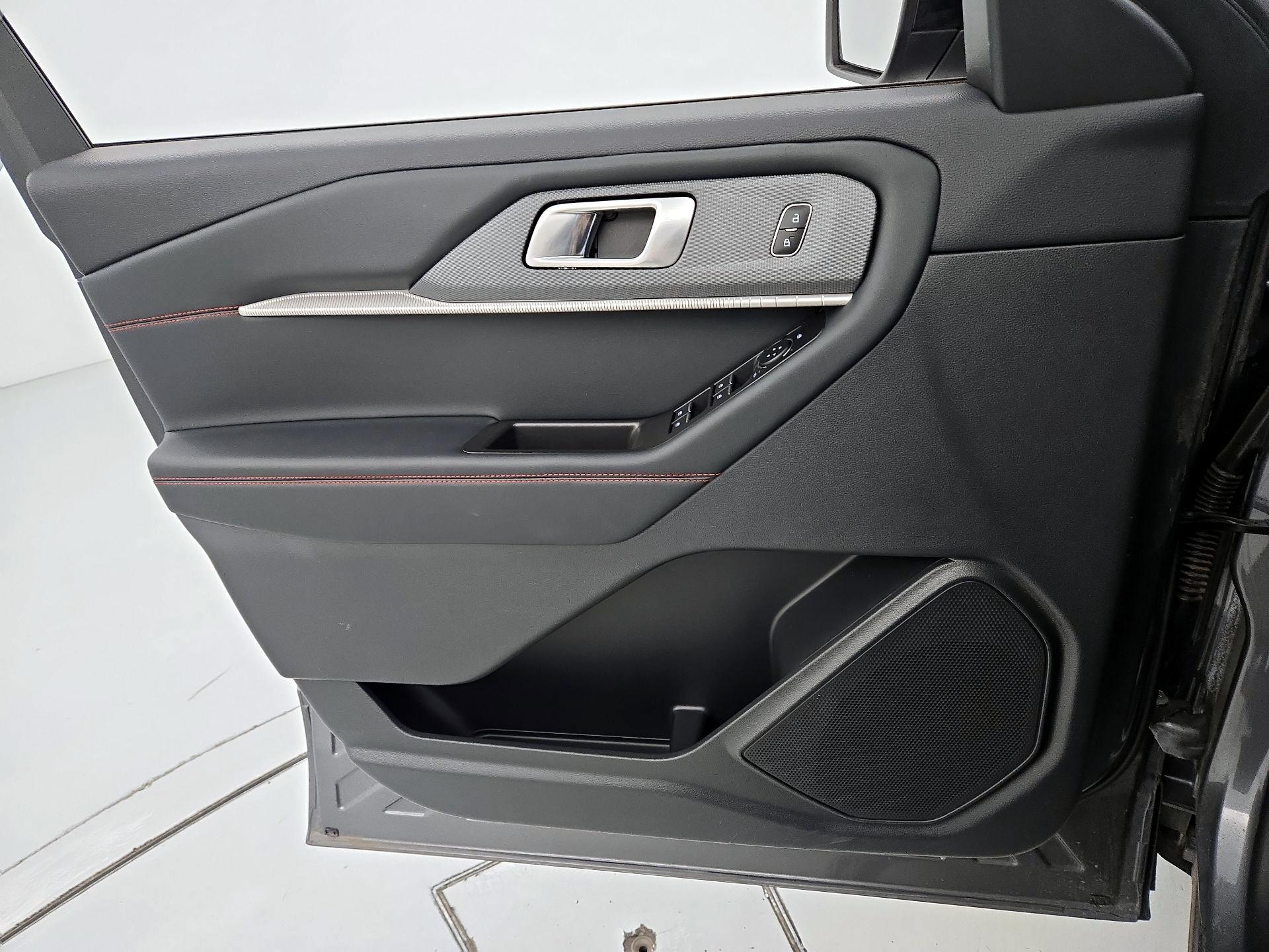 Thumbnail: 2025 Ford Explorer - 12