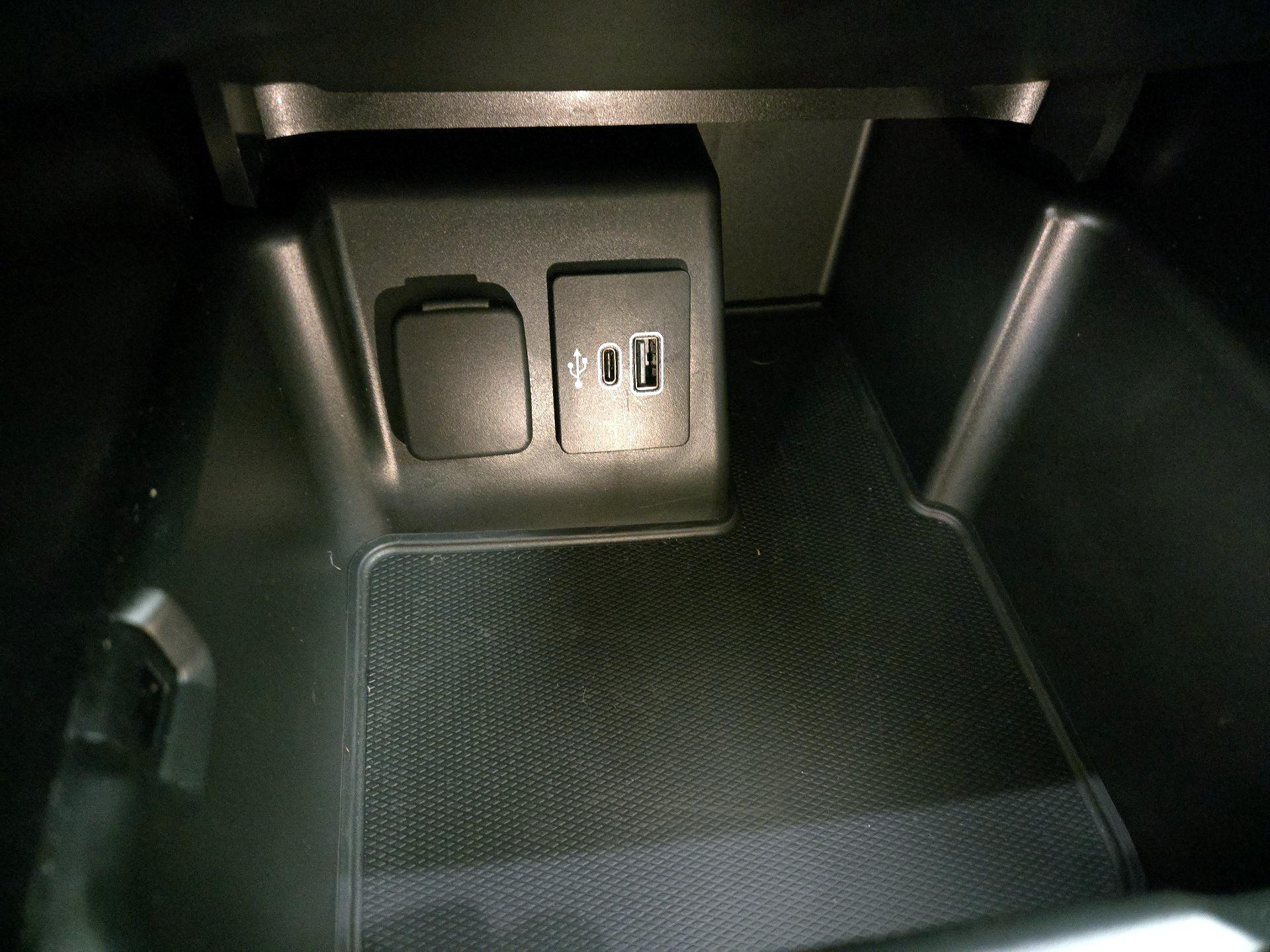 Thumbnail: 2025 Ford Explorer - 19