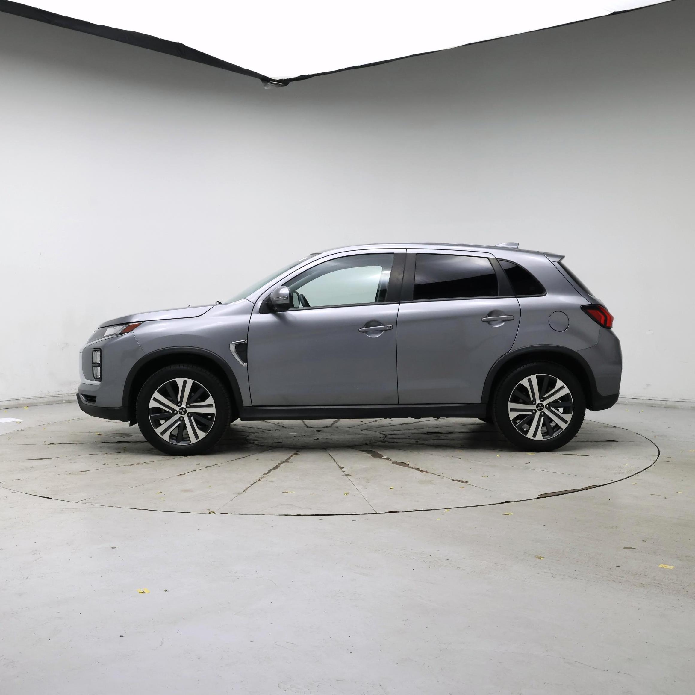Thumbnail: 2022 Mitsubishi Outlander Sport - 3