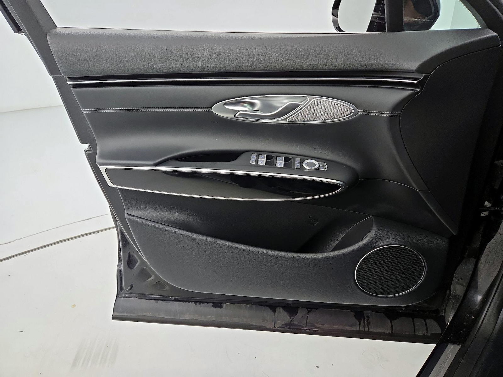 2025 GENESIS GV70 Standard - Photo 11