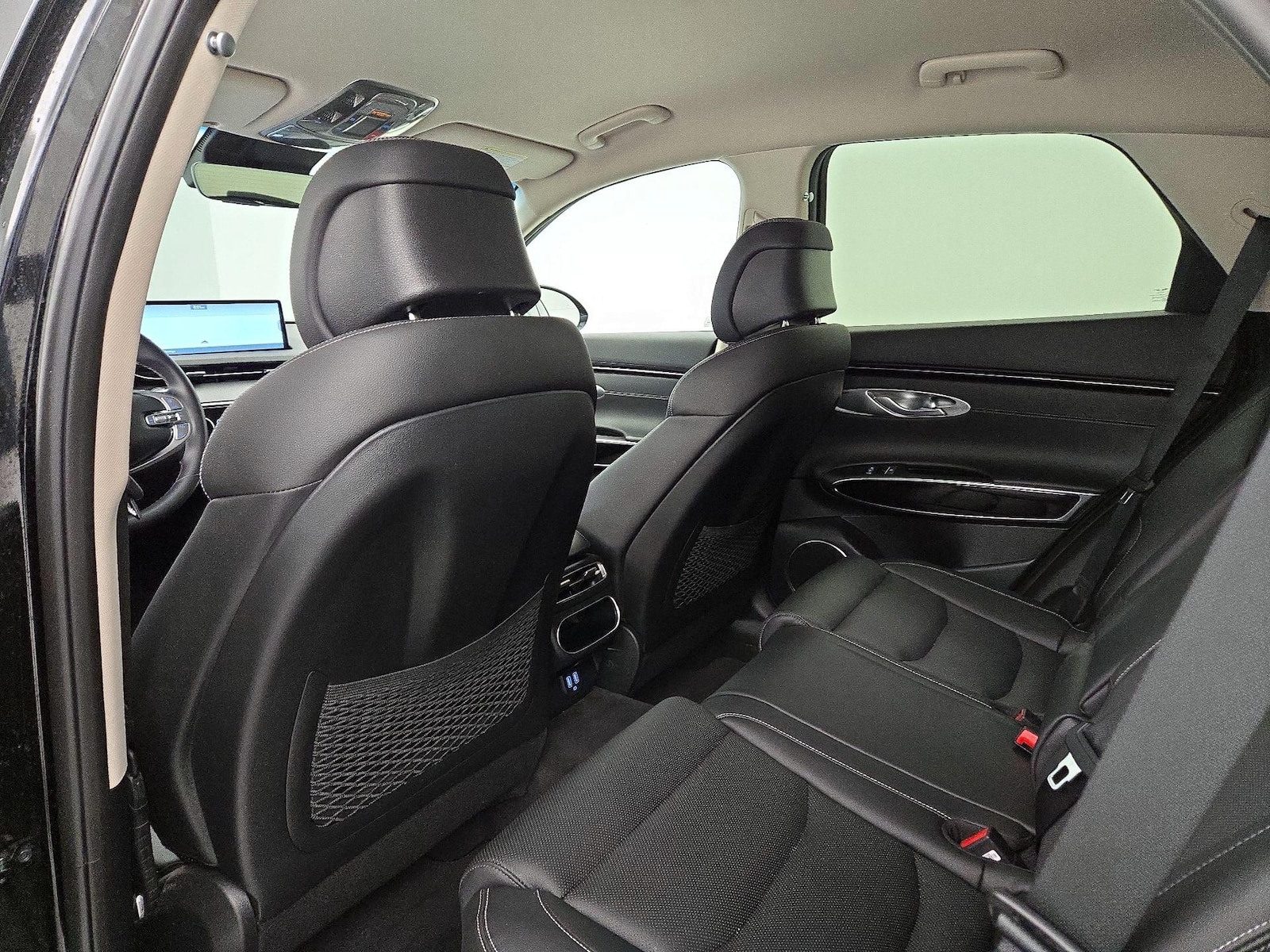 2025 GENESIS GV70 Standard - Photo 19