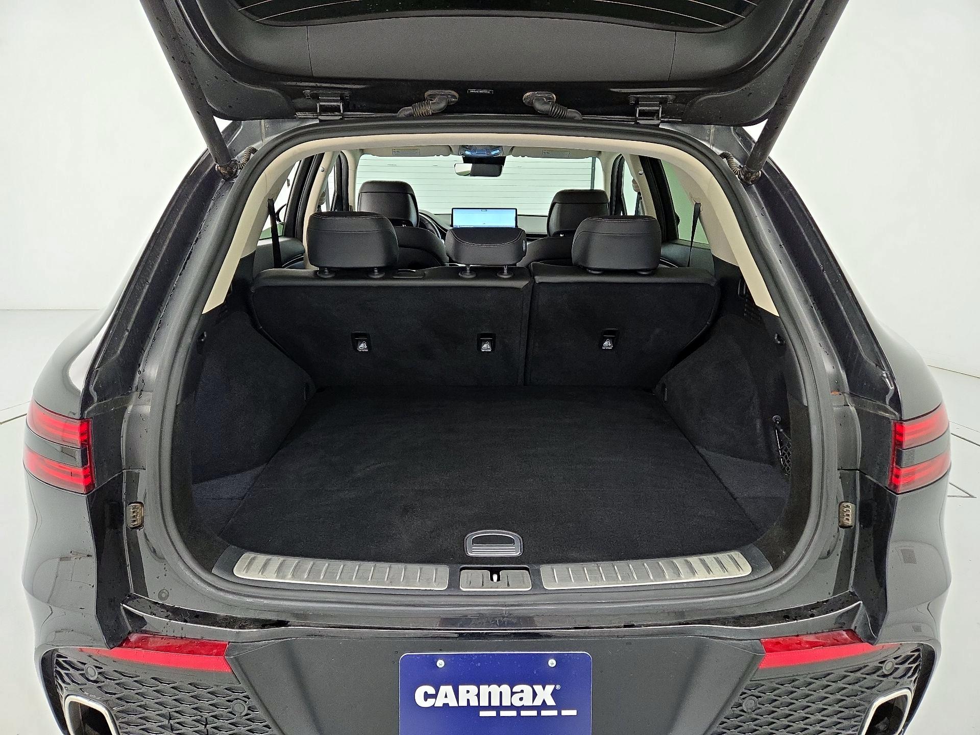 Thumbnail: 2025 Genesis GV70 - 19