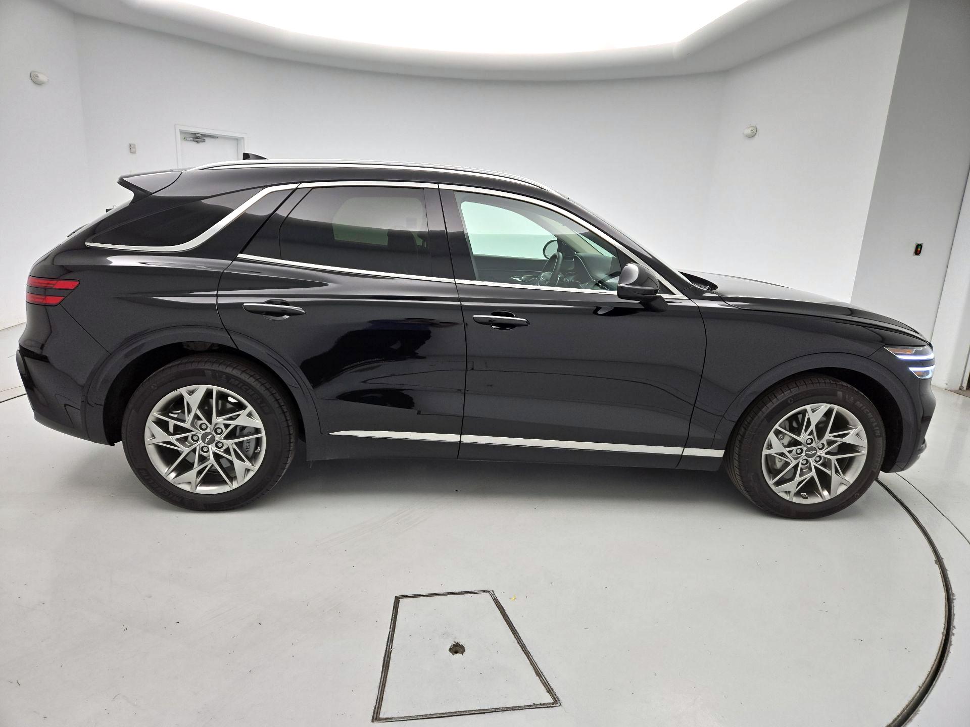 Thumbnail: 2025 Genesis GV70 - 4