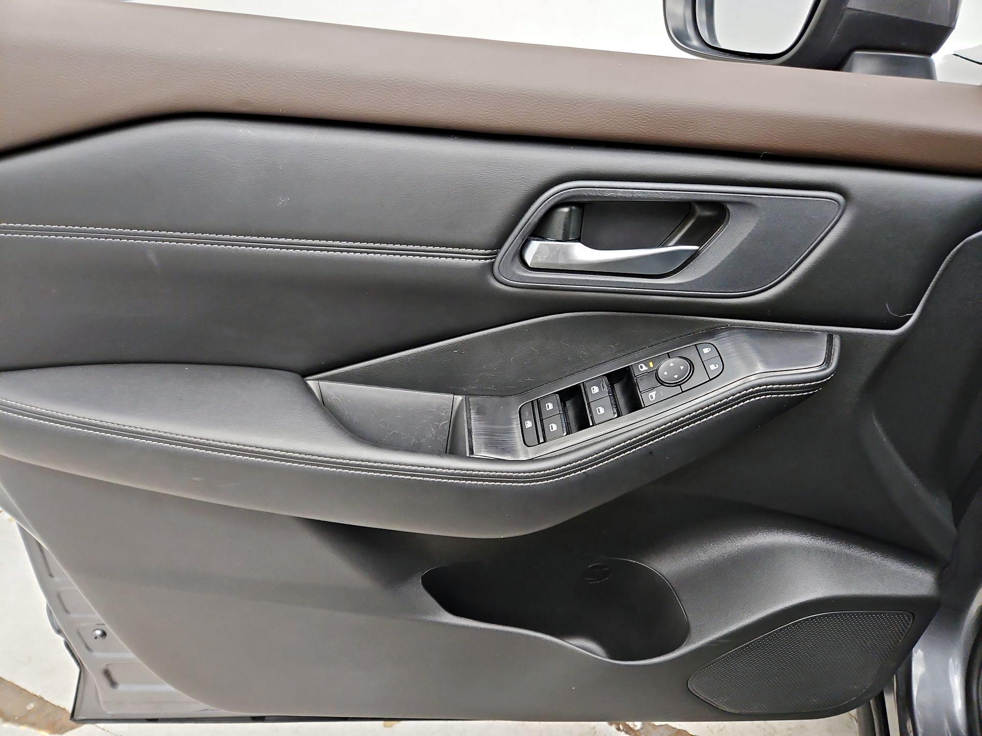 Thumbnail: 2023 Nissan Rogue - 12