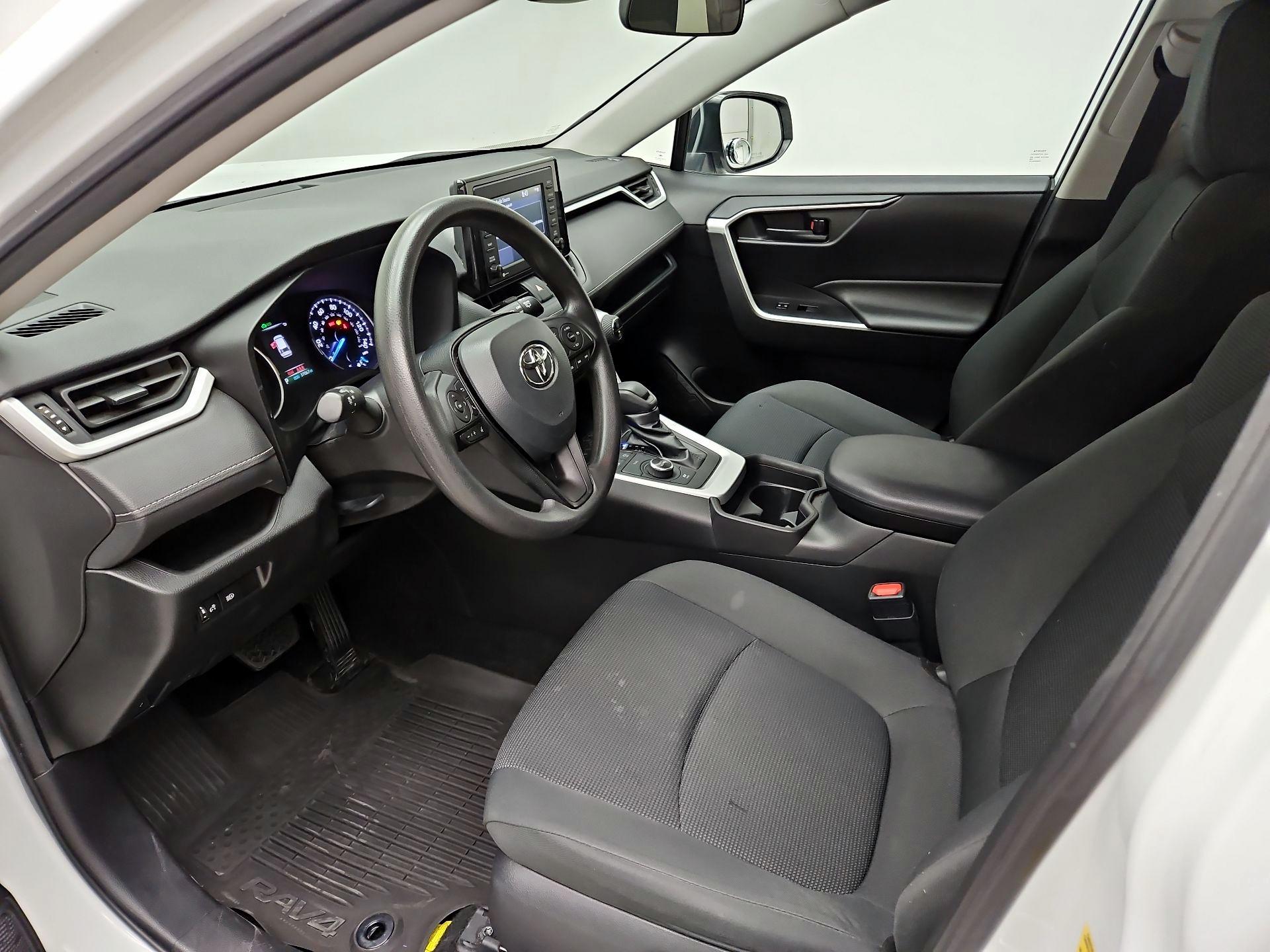 Thumbnail: 2021 Toyota RAV4 - 11