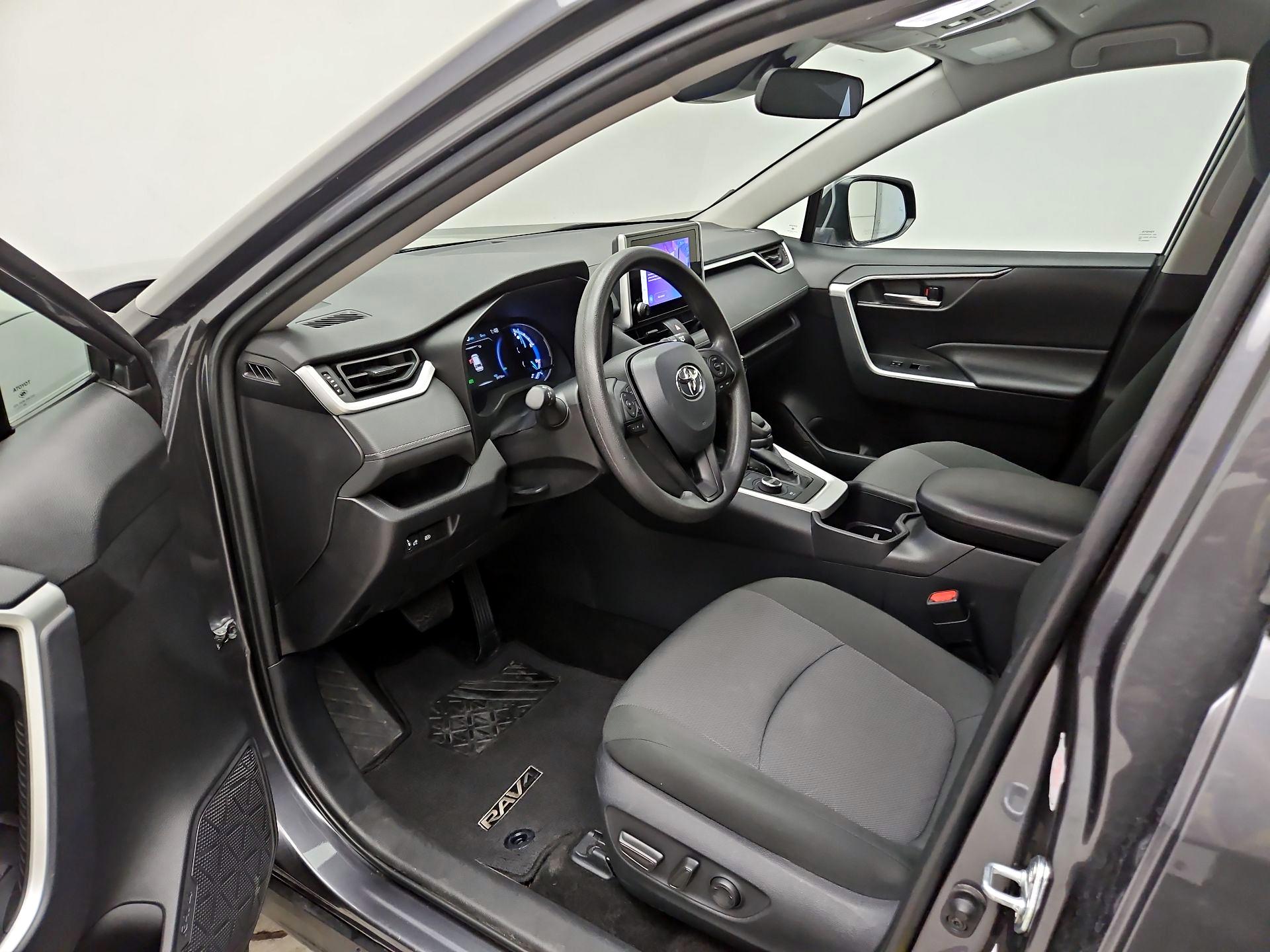 Thumbnail: 2025 Toyota RAV4 - 11