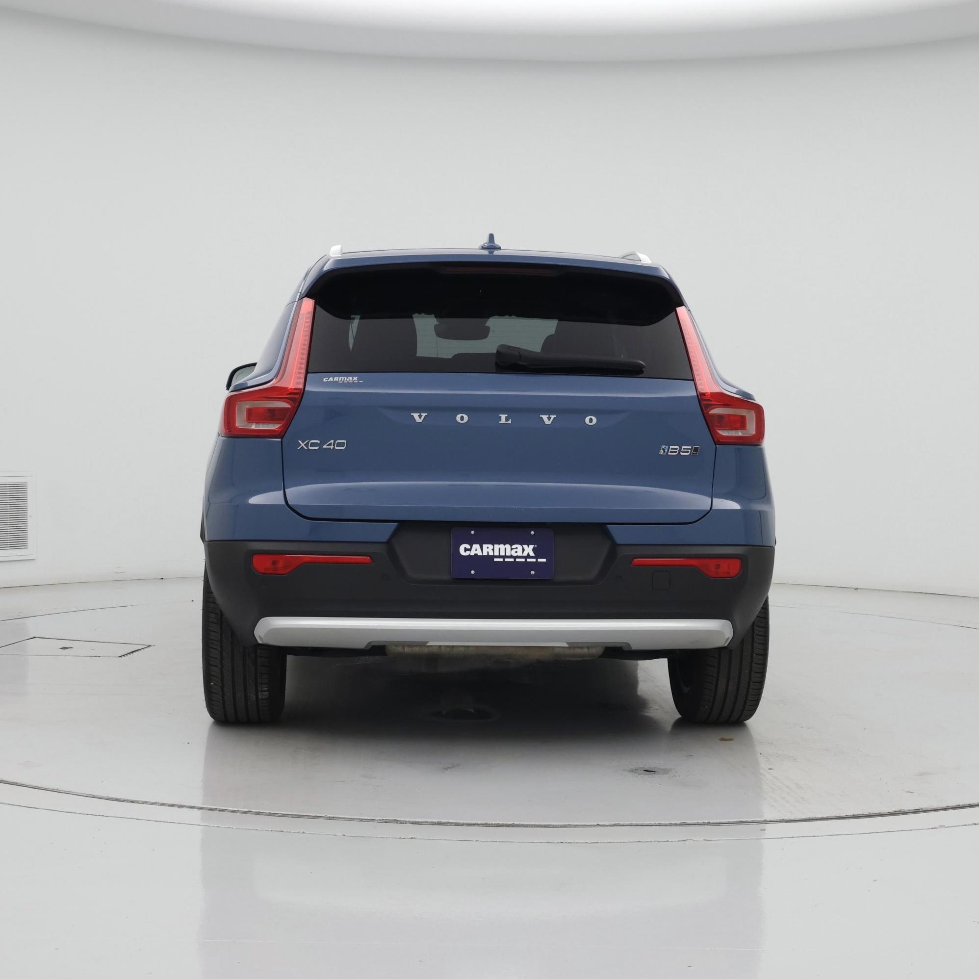 Thumbnail: 2023 Volvo XC40 - 6