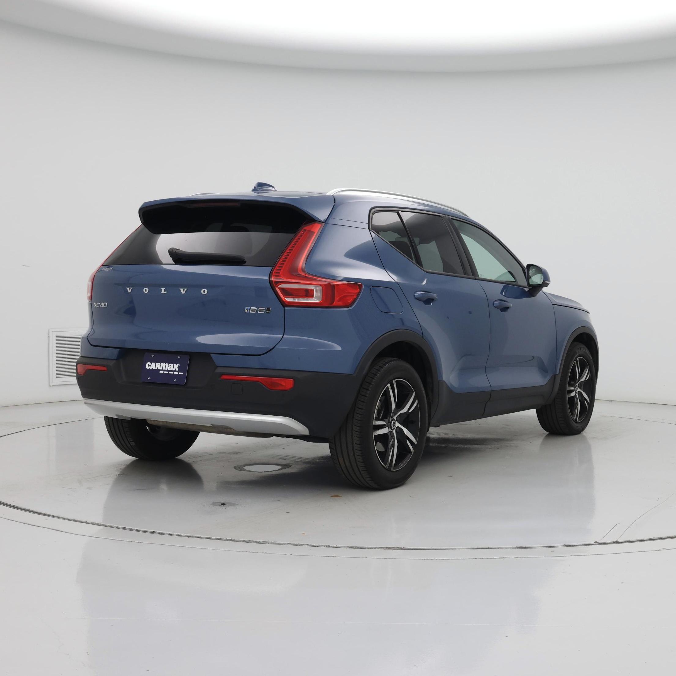Thumbnail: 2023 Volvo XC40 - 8