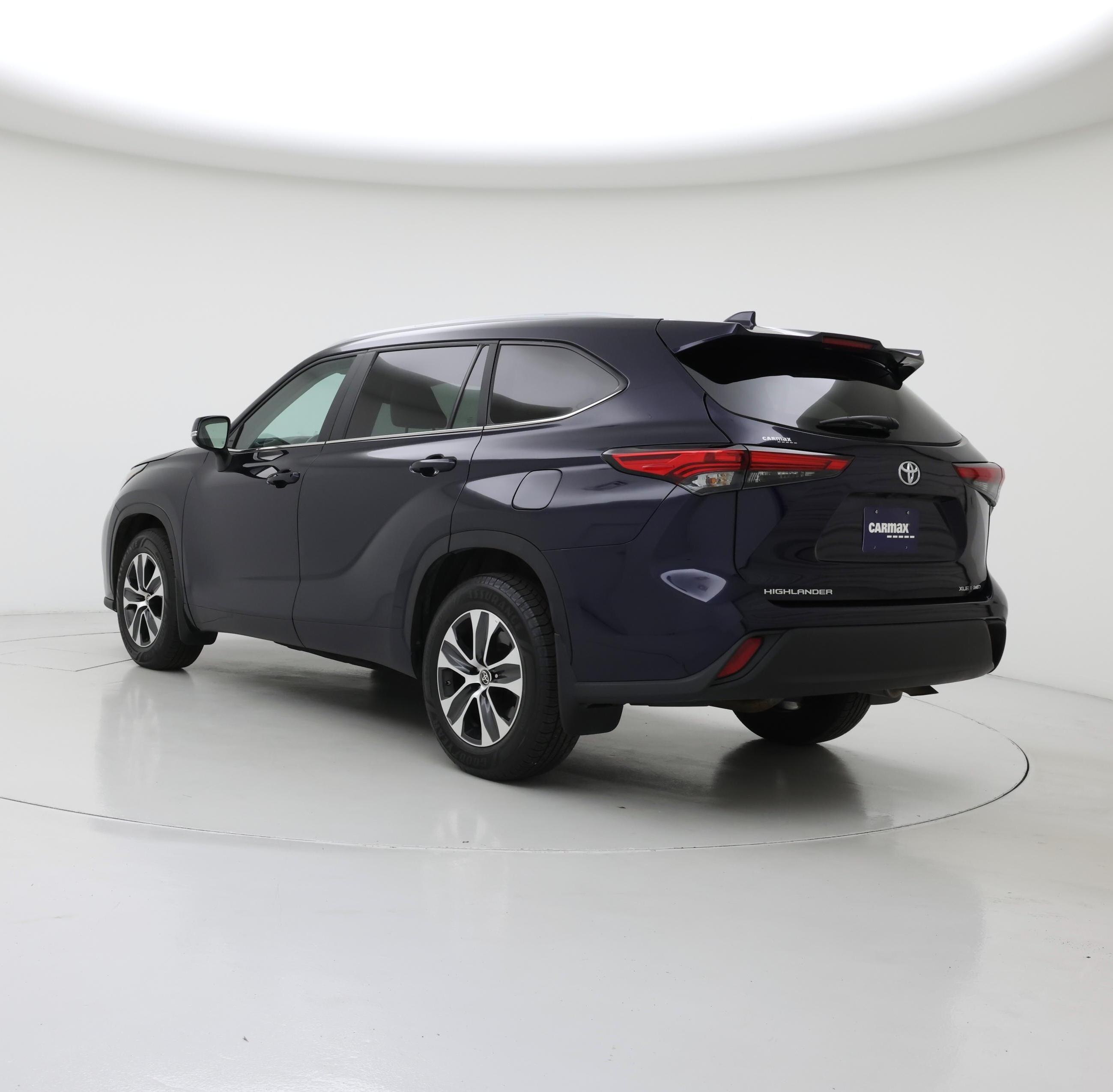 Thumbnail: 2023 Toyota Highlander - 2