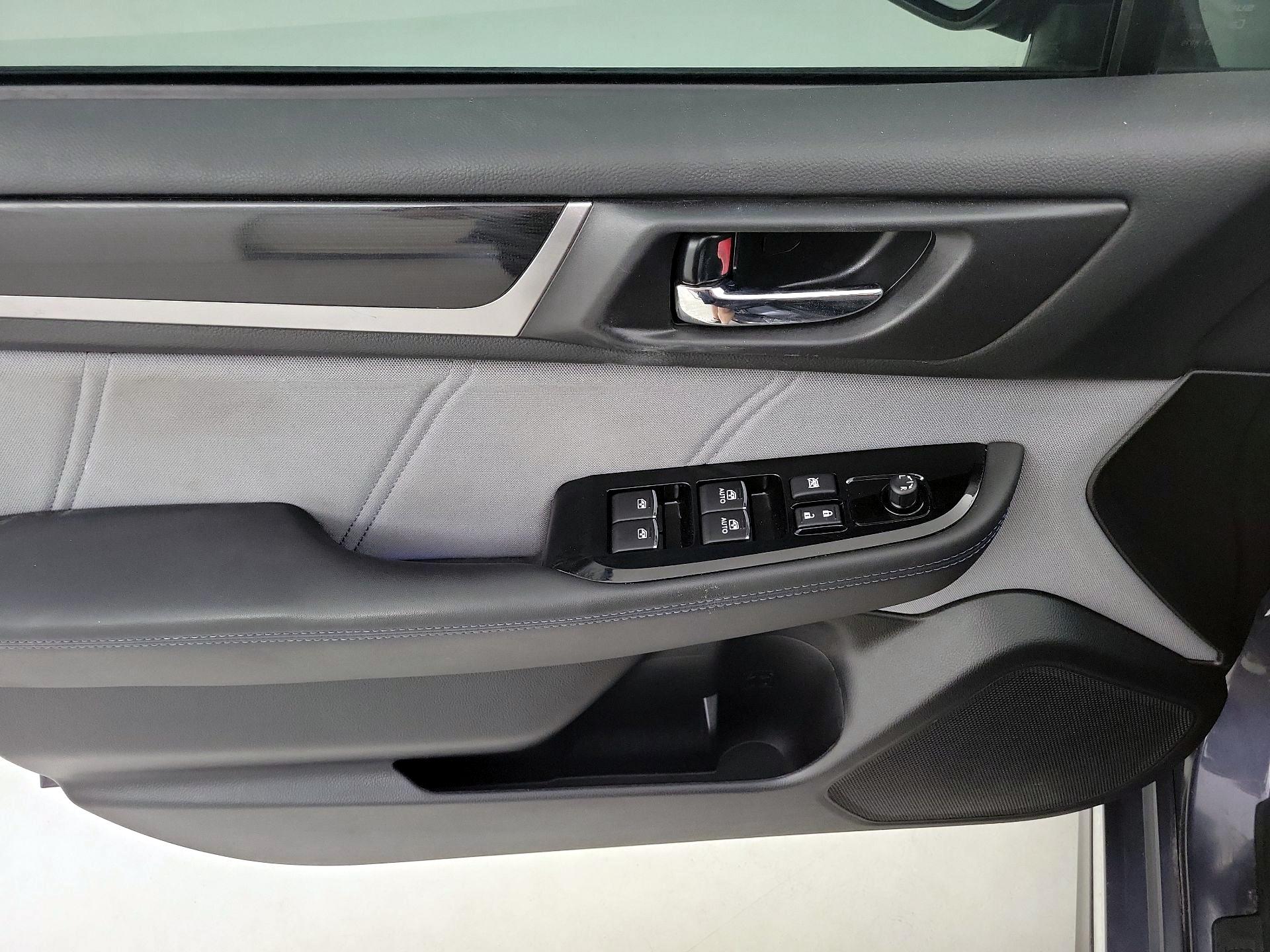 Thumbnail: 2017 Subaru Legacy - 12