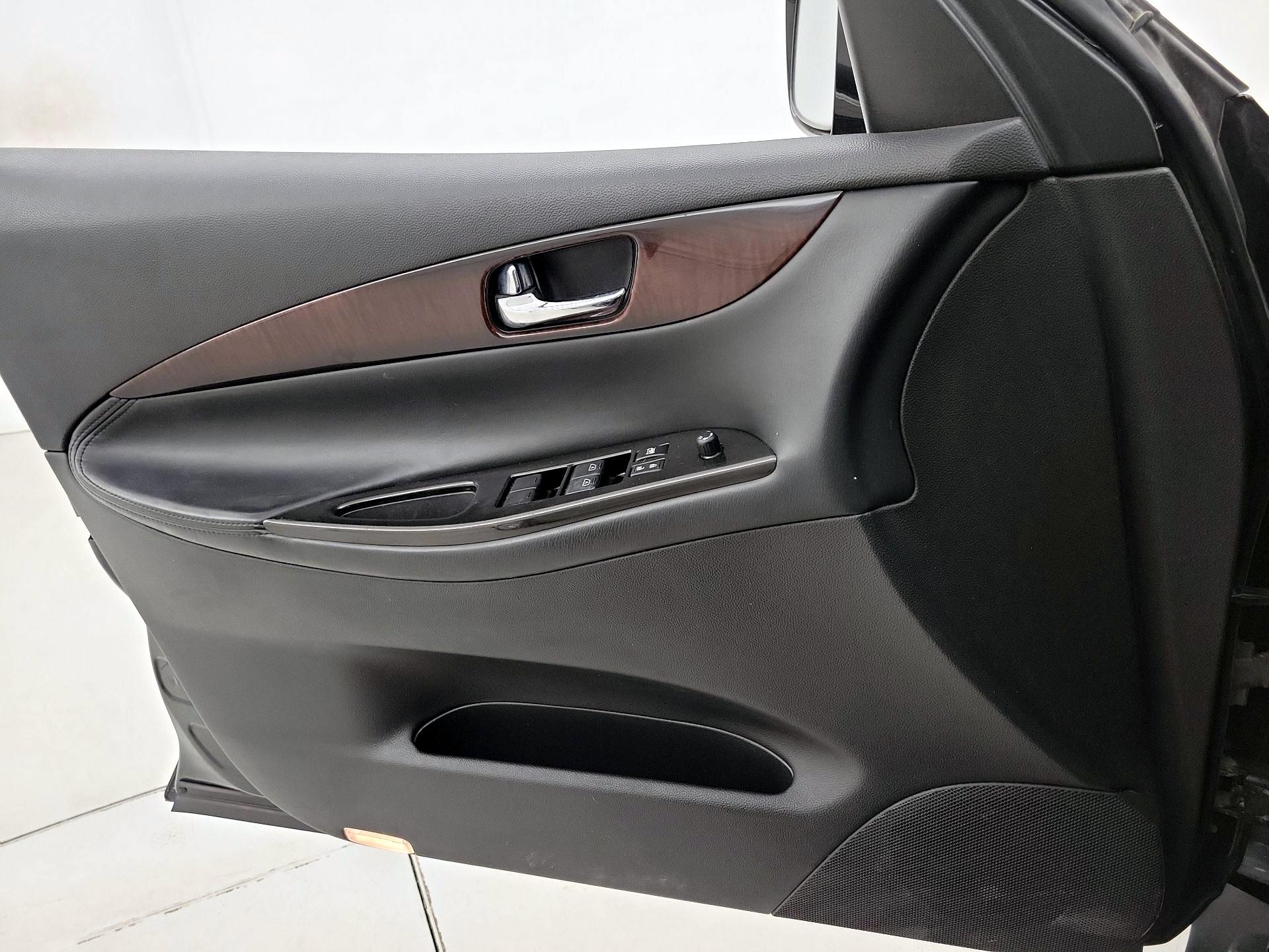 Thumbnail: 2014 INFINITI QX50 - 12