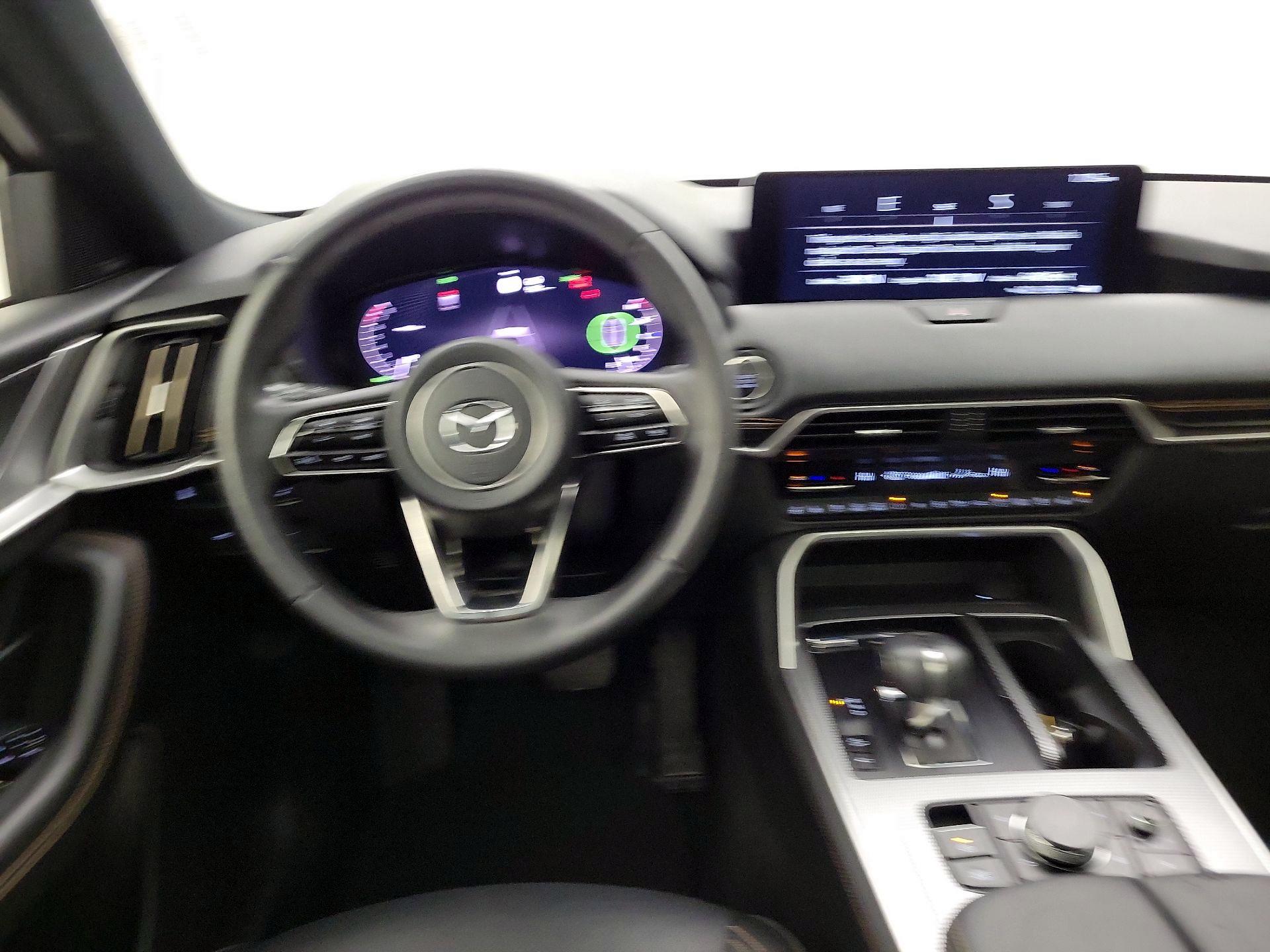 Thumbnail: 2025 Mazda CX-90 - 10