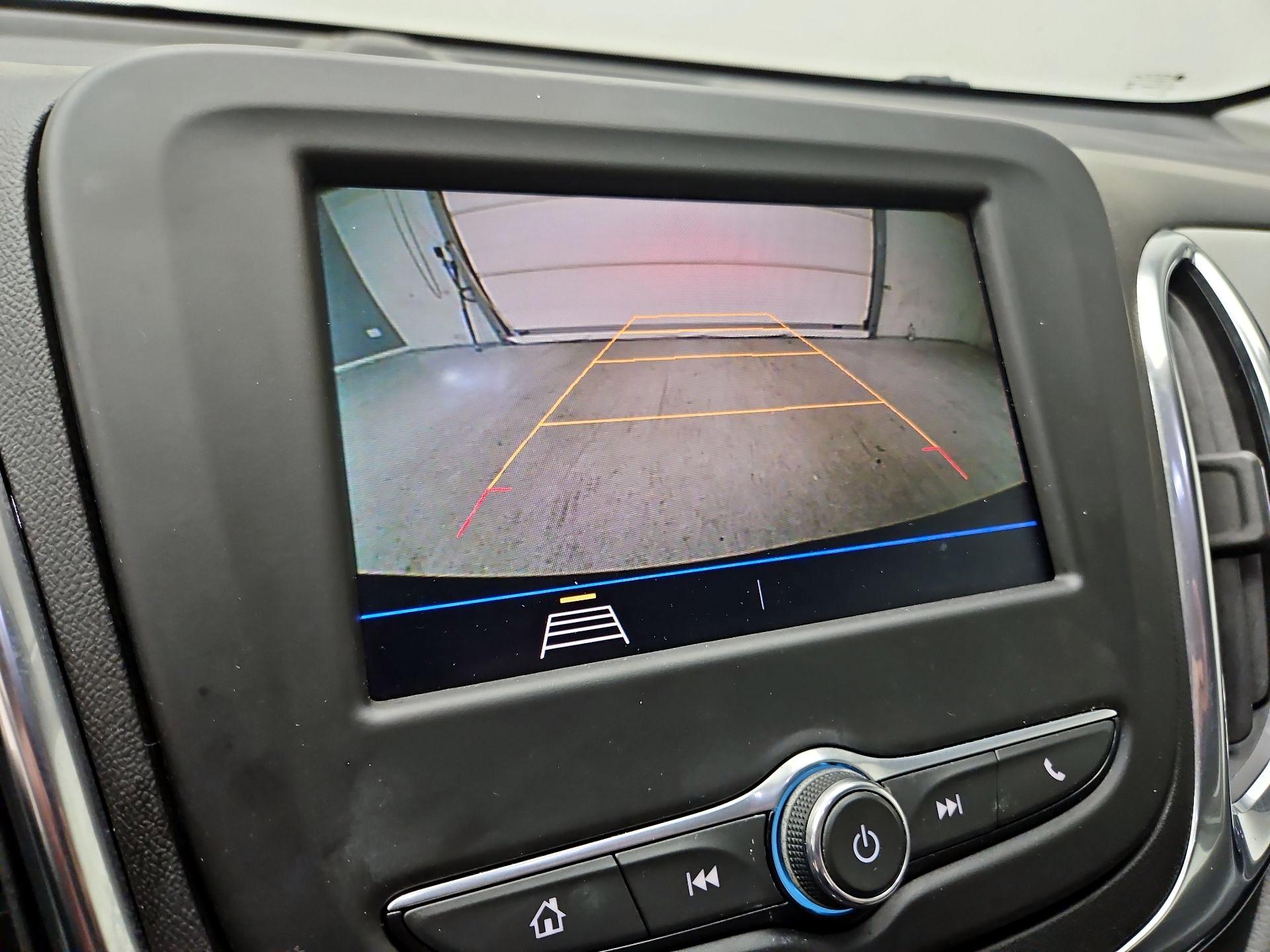 Thumbnail: 2021 Chevrolet Equinox - 14