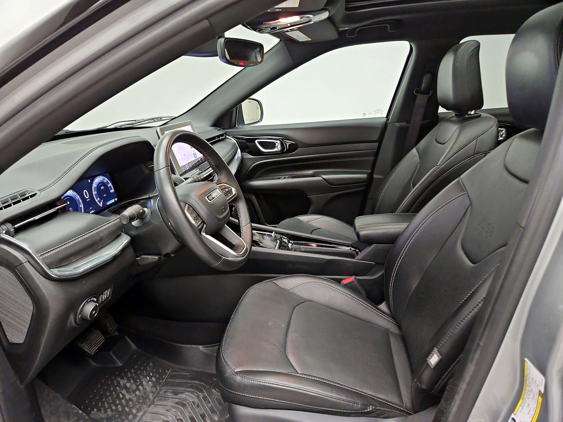 Thumbnail: 2022 Jeep Compass - 11