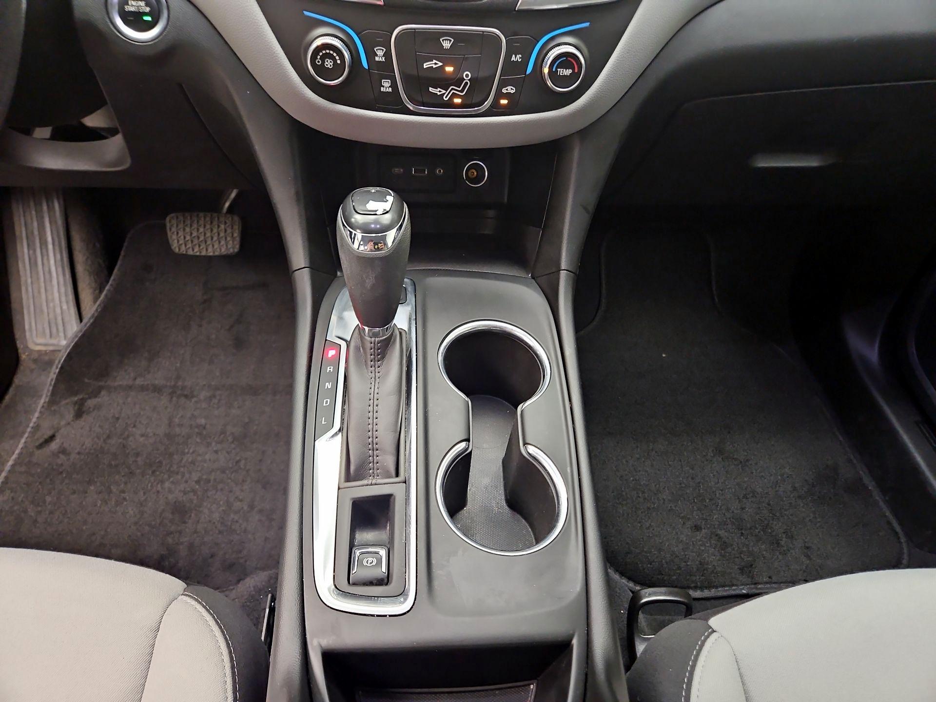 Thumbnail: 2020 Chevrolet Equinox - 17