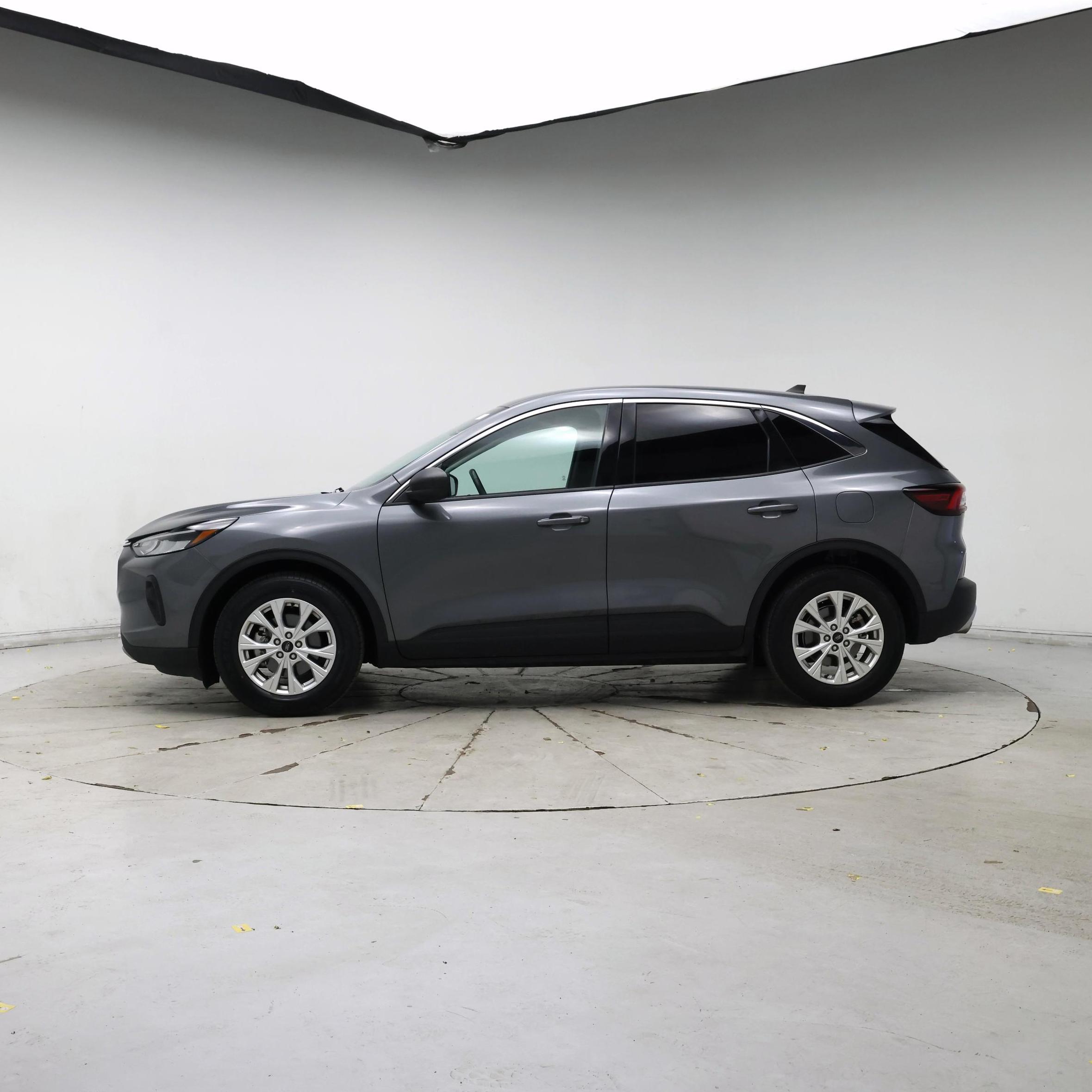 Thumbnail: 2023 Ford Escape - 3