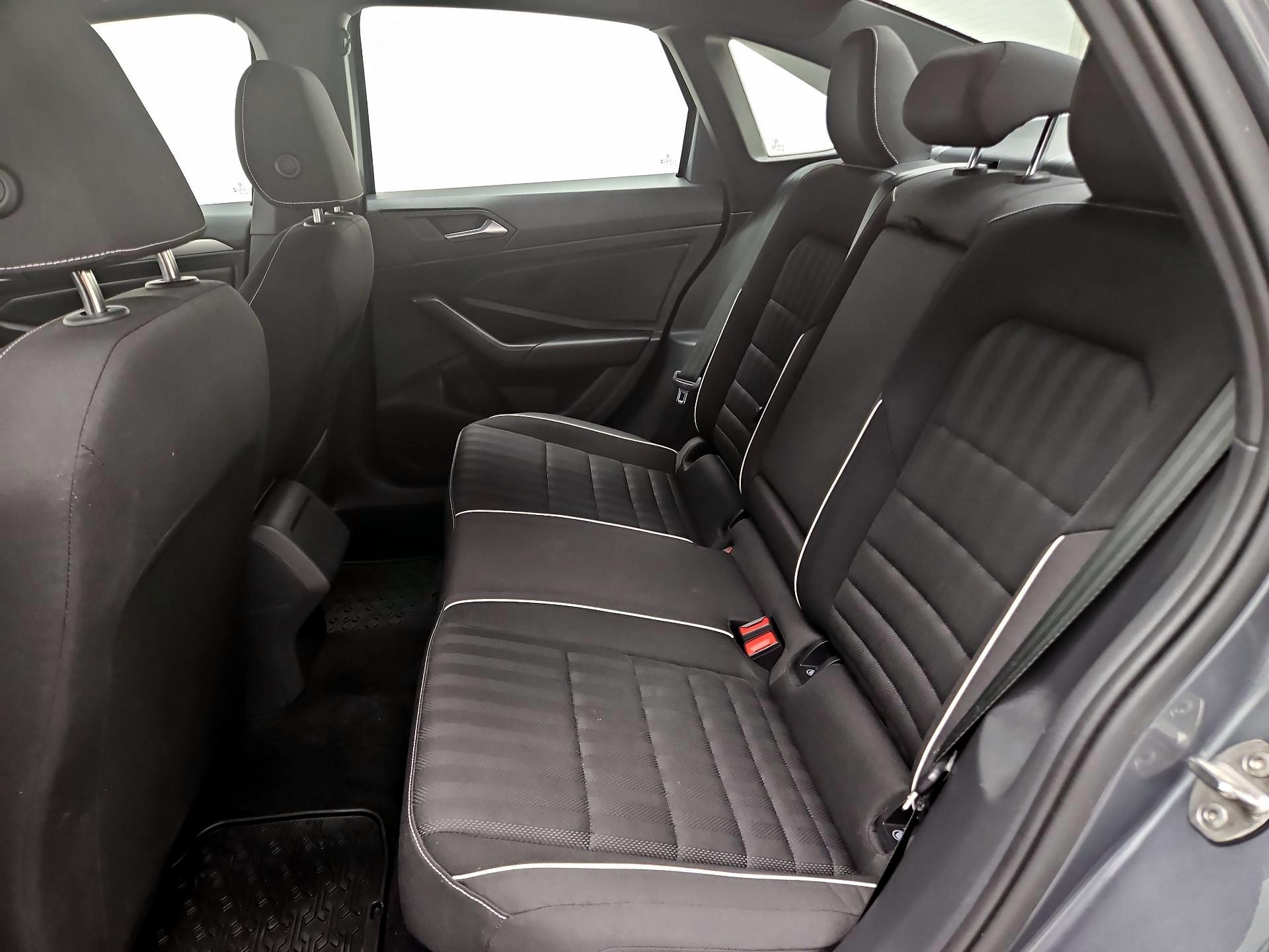 Thumbnail: 2023 Volkswagen Jetta - 19