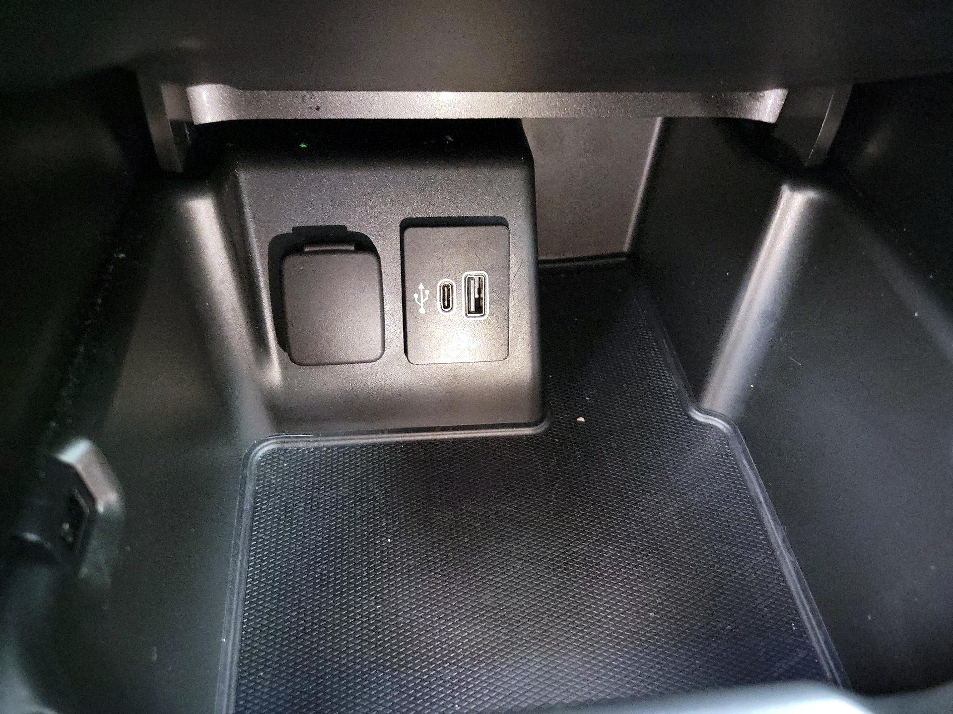 Thumbnail: 2025 Ford Explorer - 19