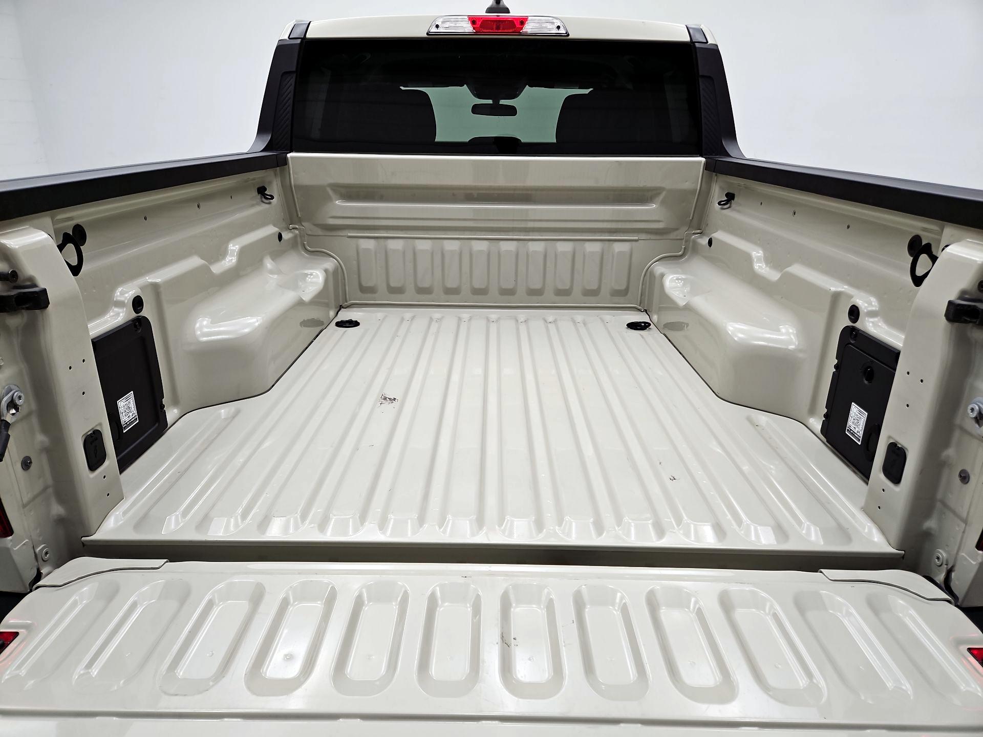 Thumbnail: 2025 Ford Maverick - 20