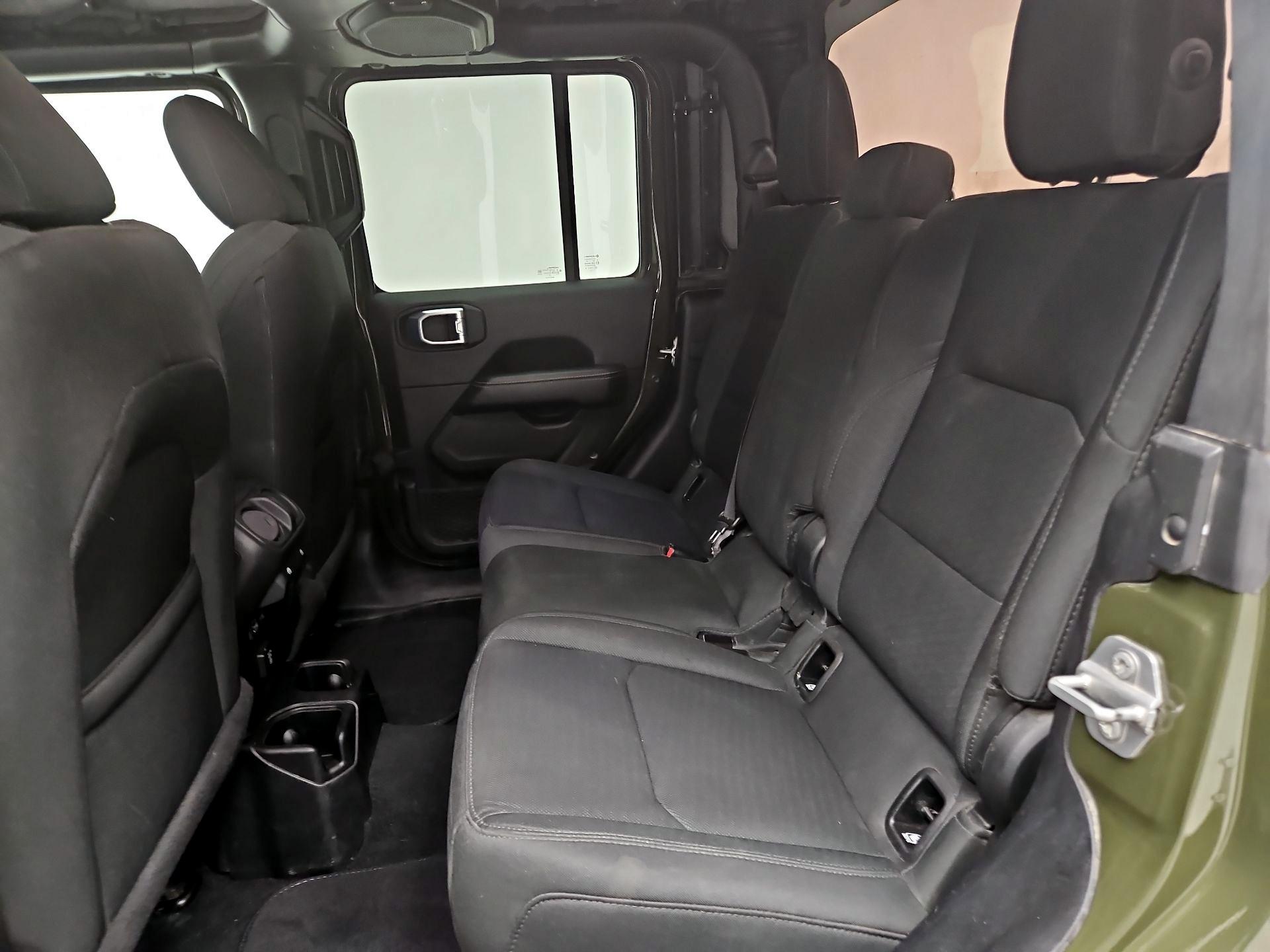 Thumbnail: 2021 Jeep Gladiator - 18