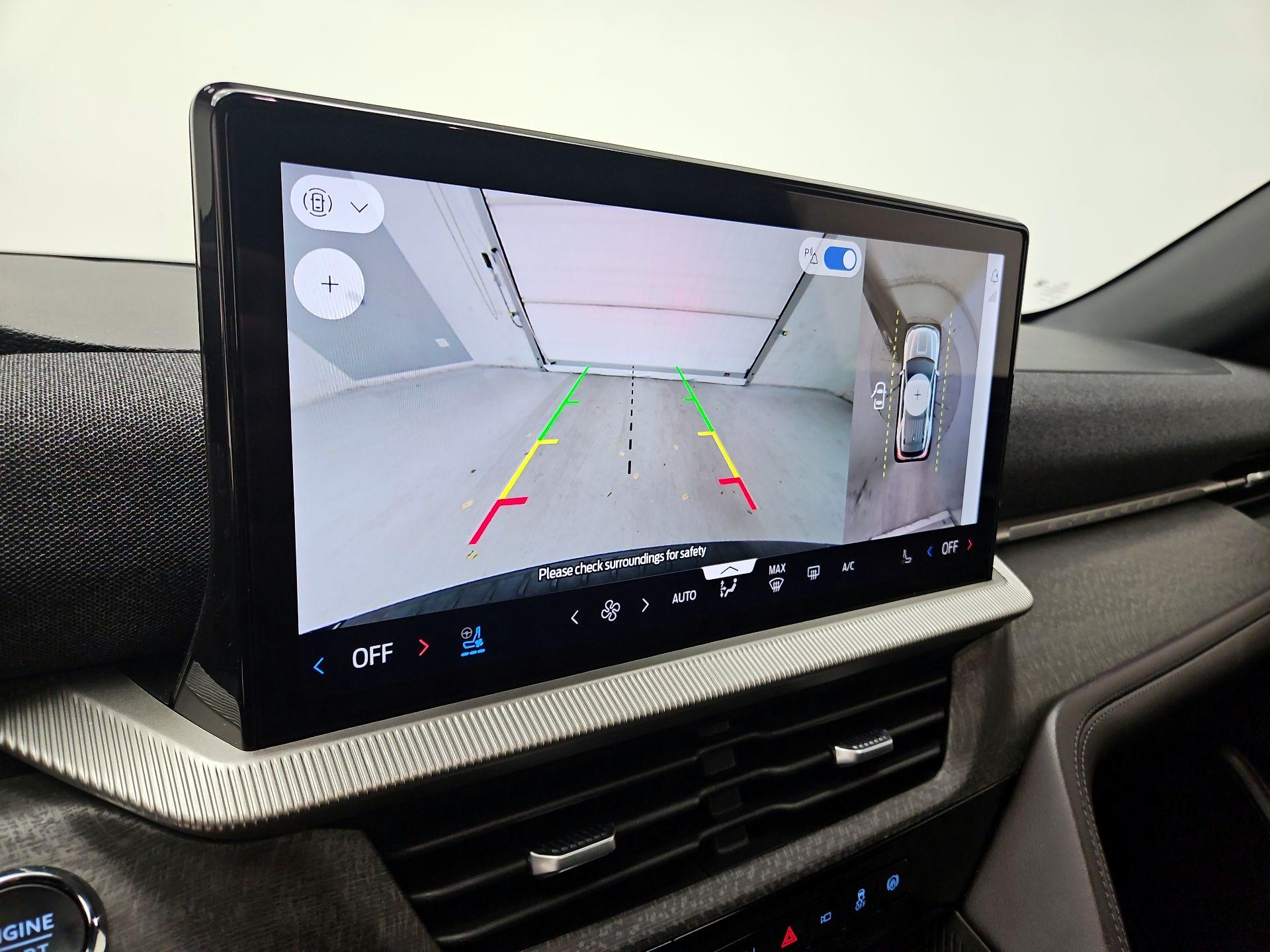 Thumbnail: 2025 Ford Explorer - 15