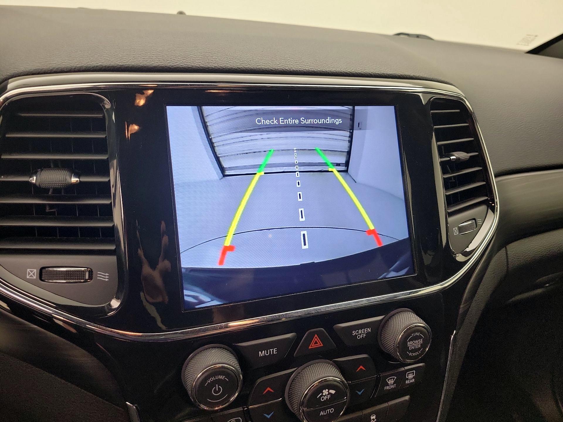 Thumbnail: 2021 Jeep Grand Cherokee - 15