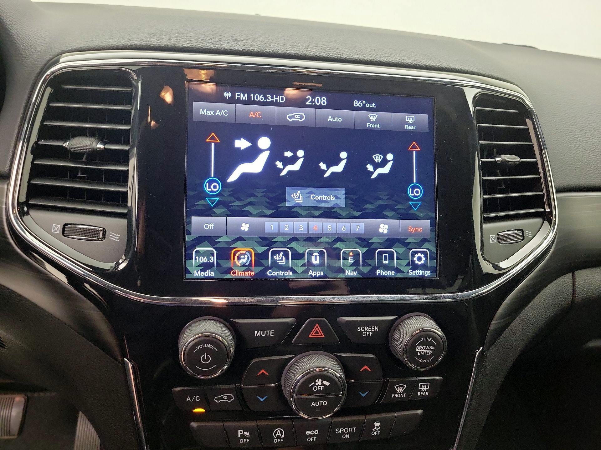 Thumbnail: 2021 Jeep Grand Cherokee - 17