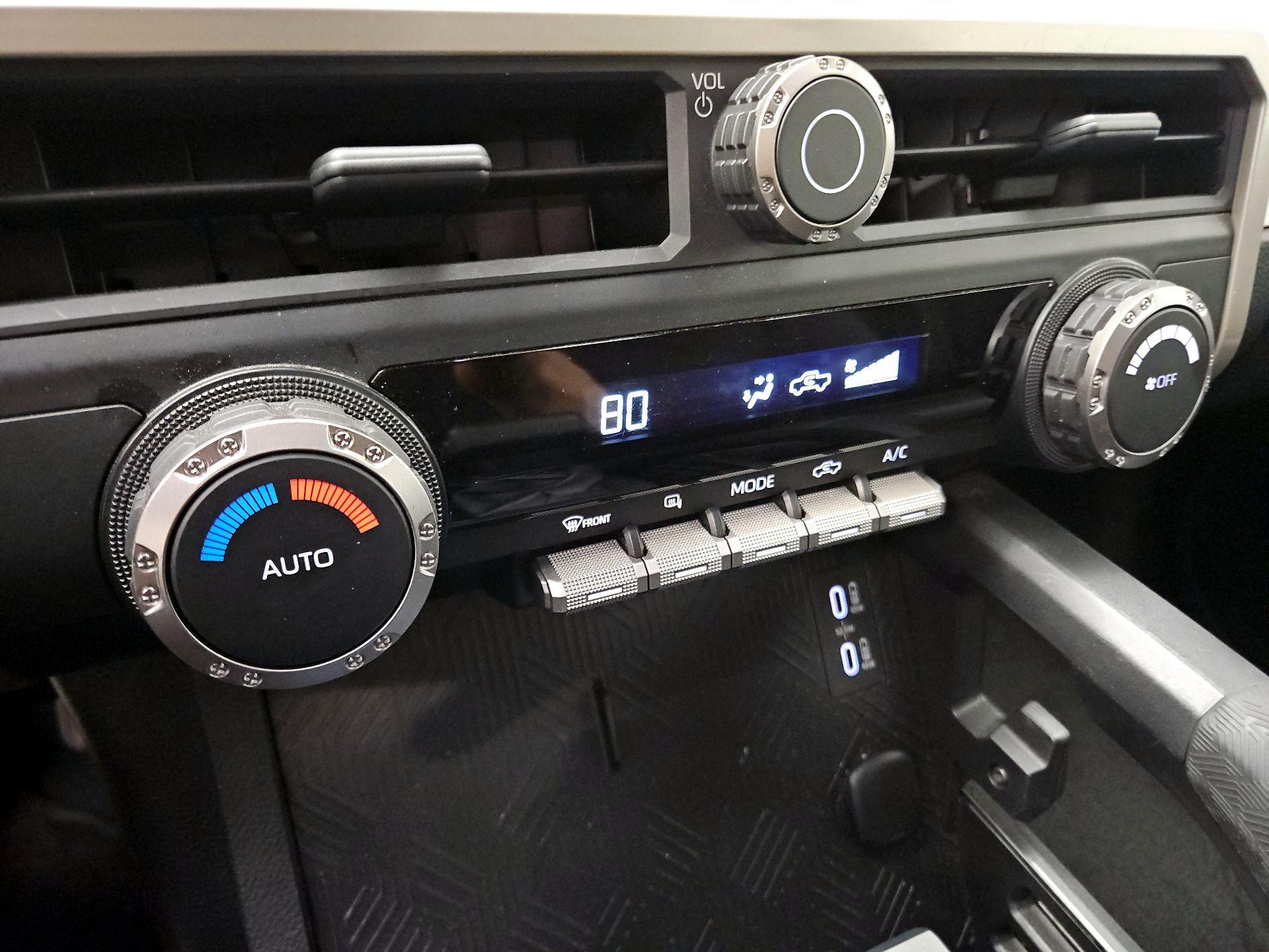 Thumbnail: 2024 Toyota Tacoma - 16