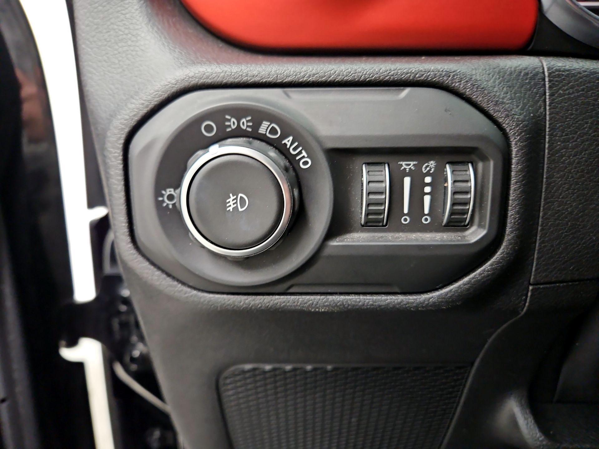Thumbnail: 2020 Jeep Wrangler - 13