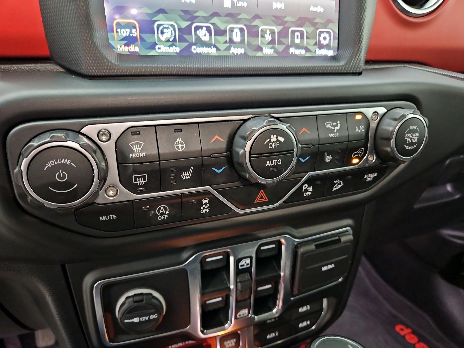 Thumbnail: 2020 Jeep Wrangler - 17