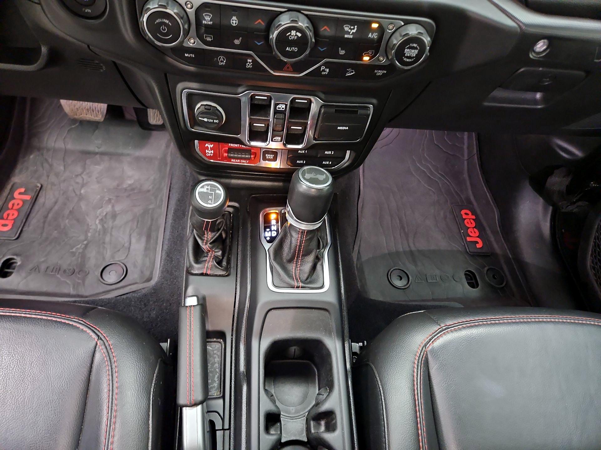 Thumbnail: 2020 Jeep Wrangler - 18