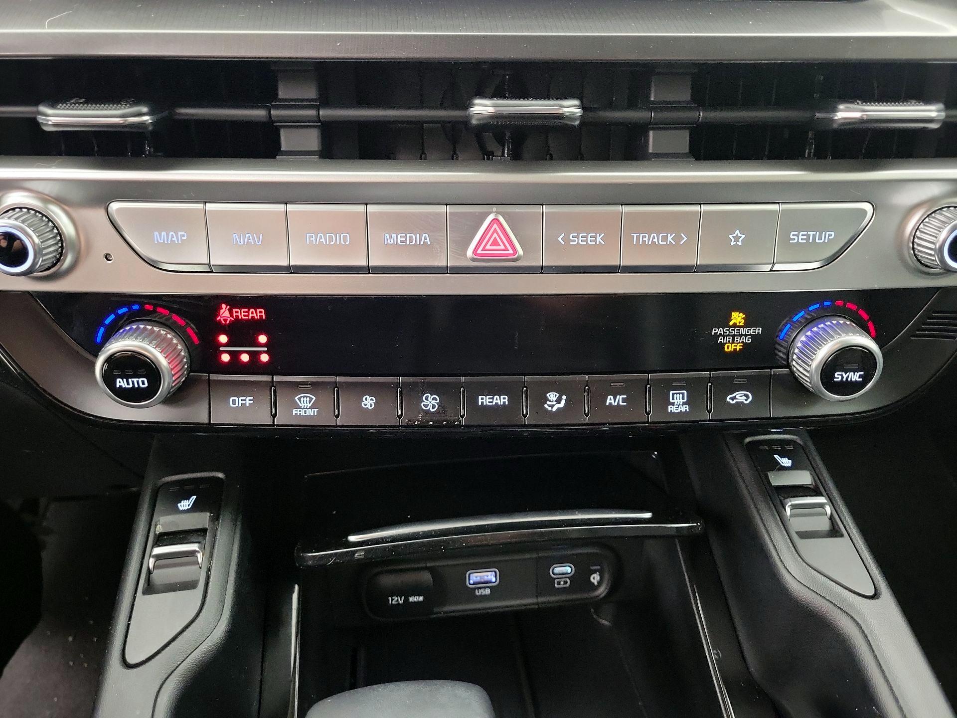 Thumbnail: 2023 Kia Telluride - 17