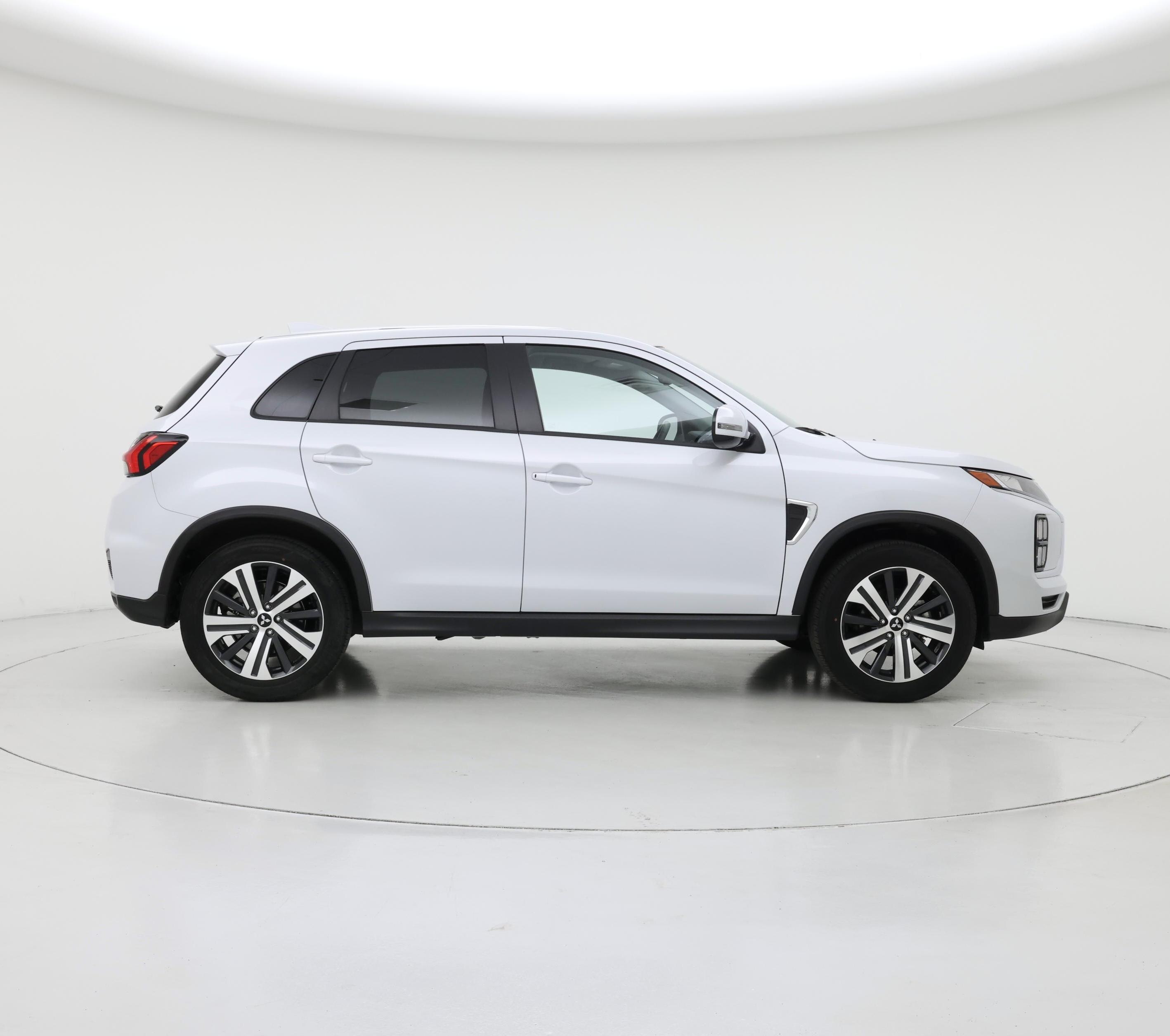 Thumbnail: 2025 Mitsubishi Outlander Sport - 7