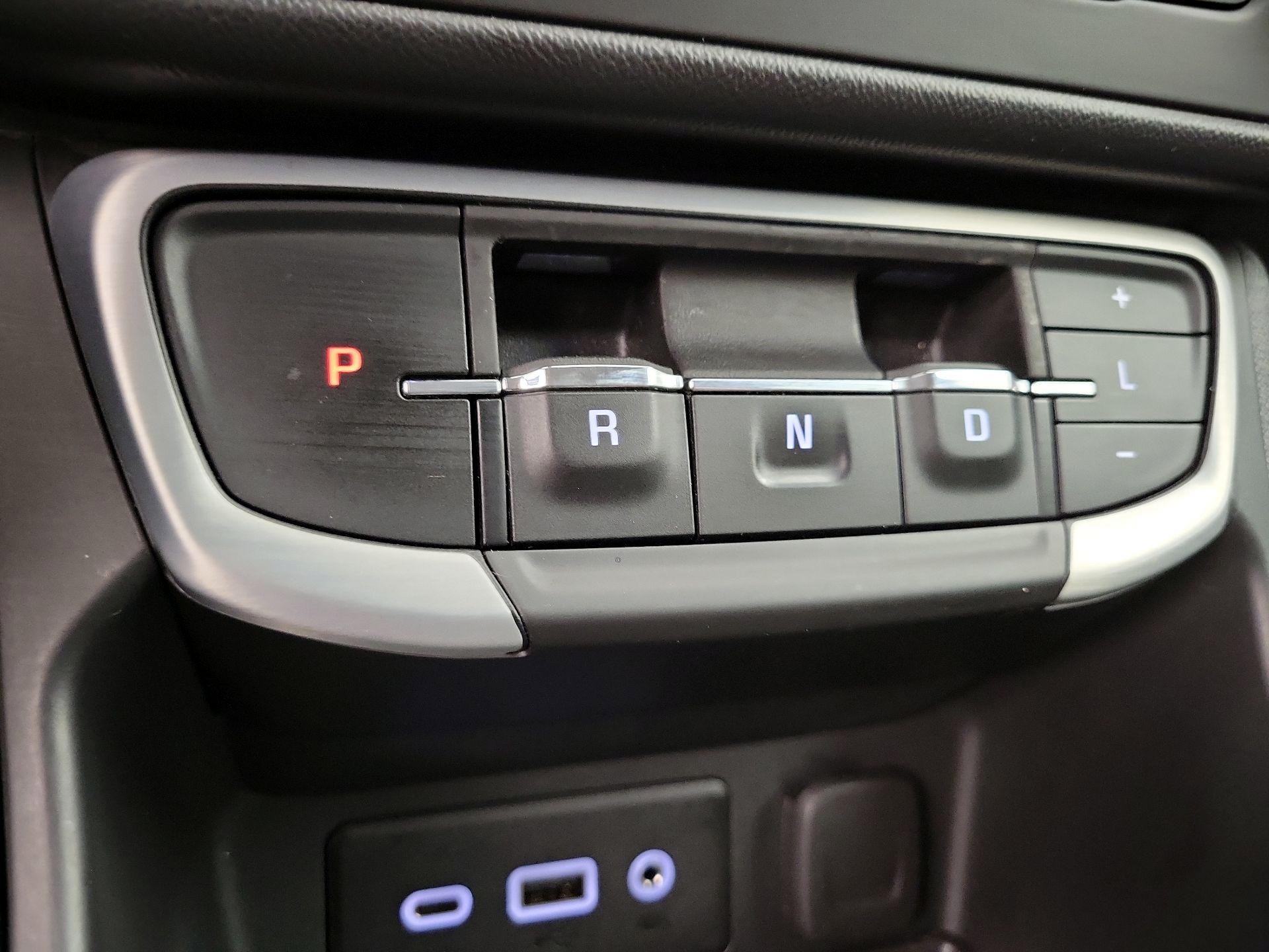 Thumbnail: 2022 GMC Terrain - 17