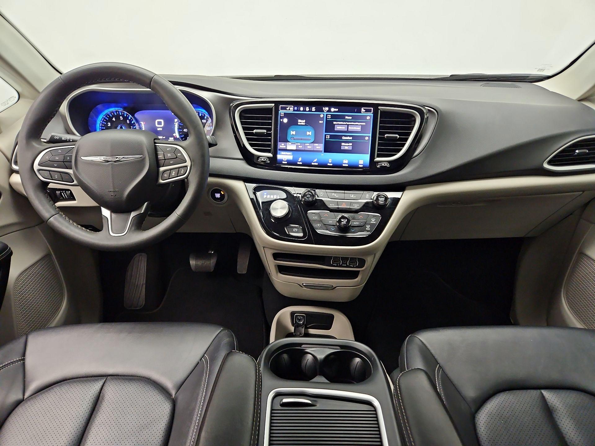 Thumbnail: 2024 Chrysler Pacifica - 9