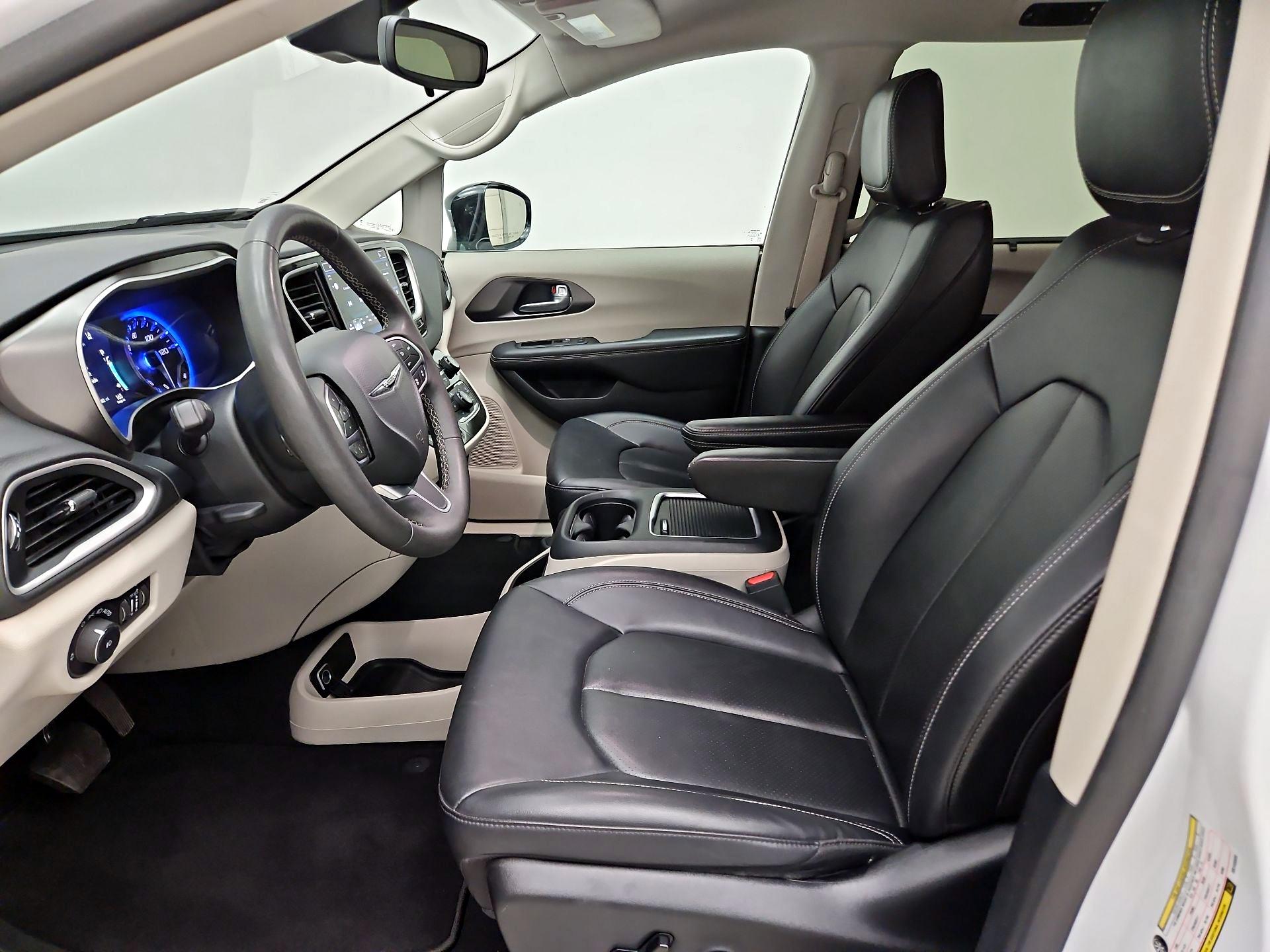 Thumbnail: 2024 Chrysler Pacifica - 11