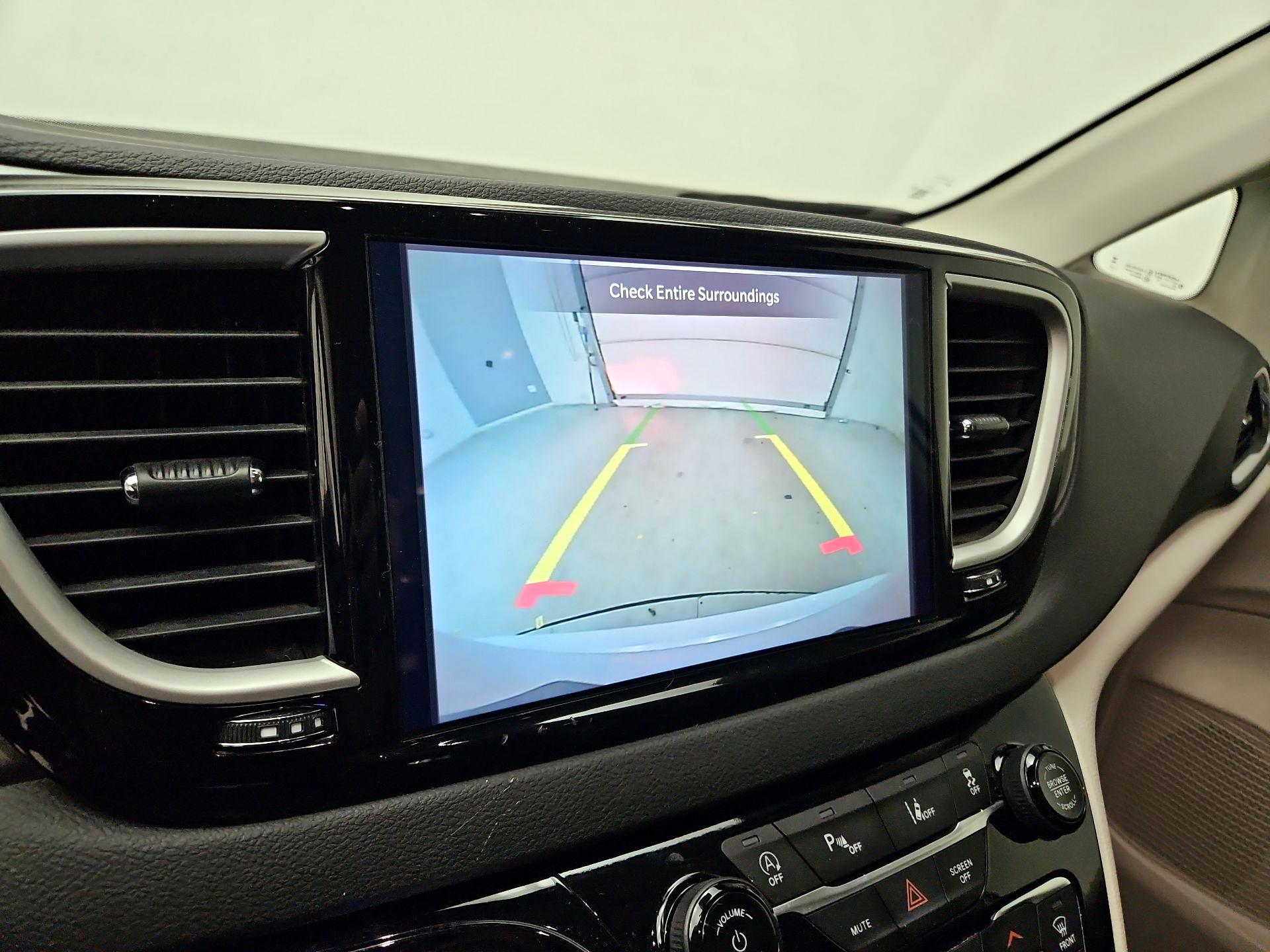 Thumbnail: 2024 Chrysler Pacifica - 14