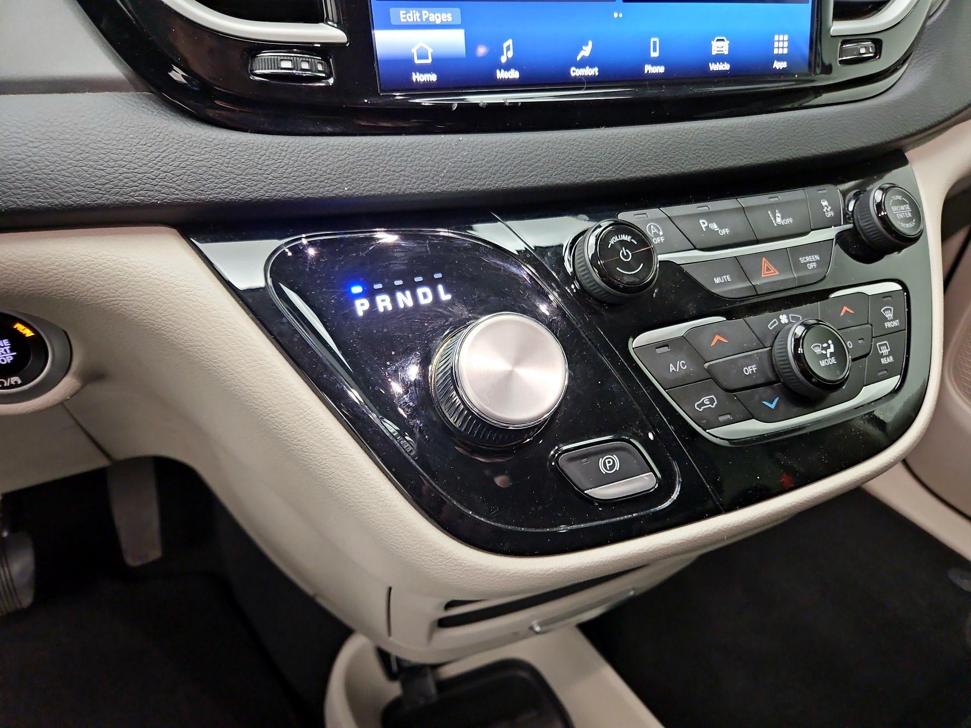 Thumbnail: 2024 Chrysler Pacifica - 17