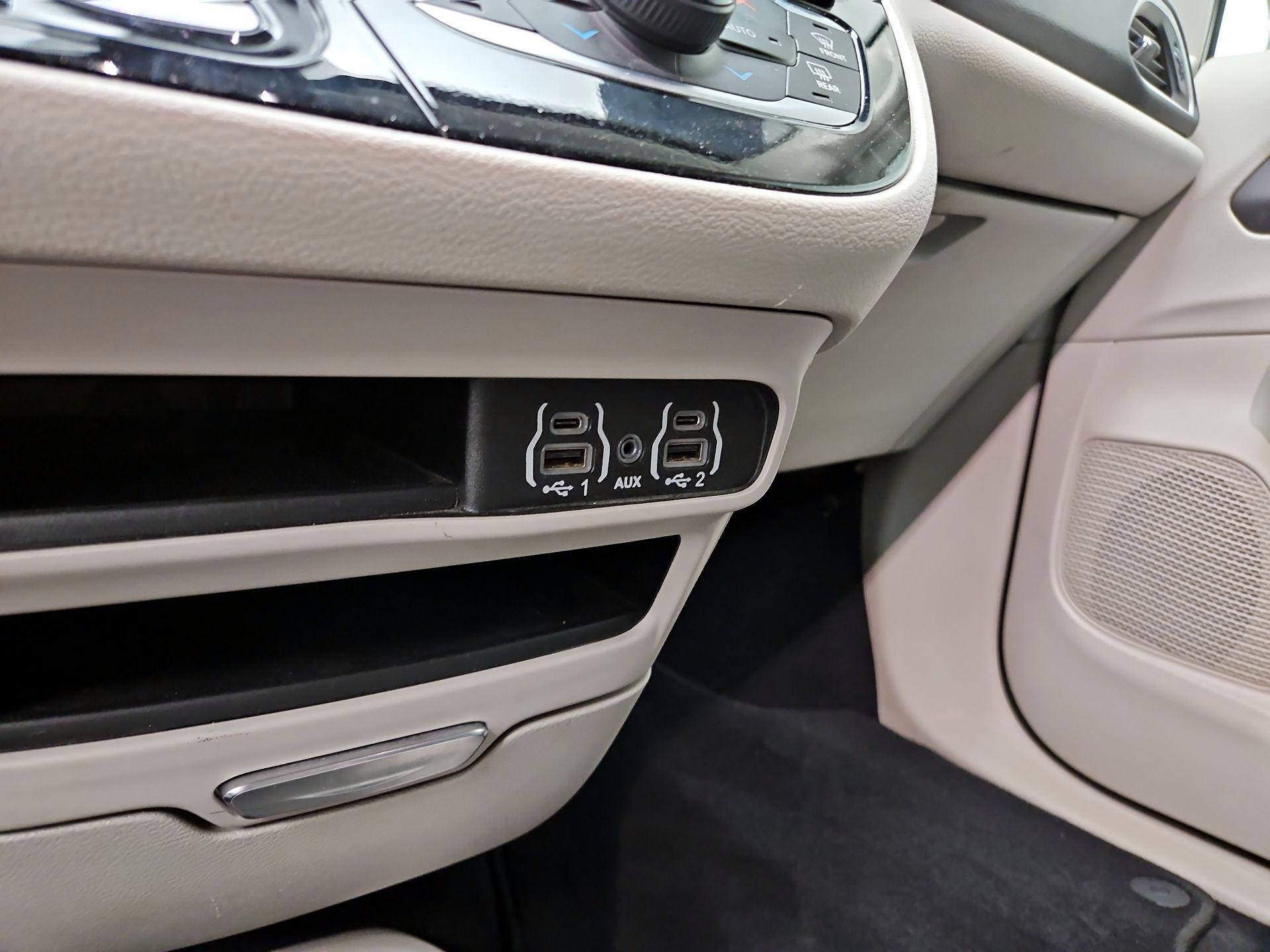 Thumbnail: 2024 Chrysler Pacifica - 18