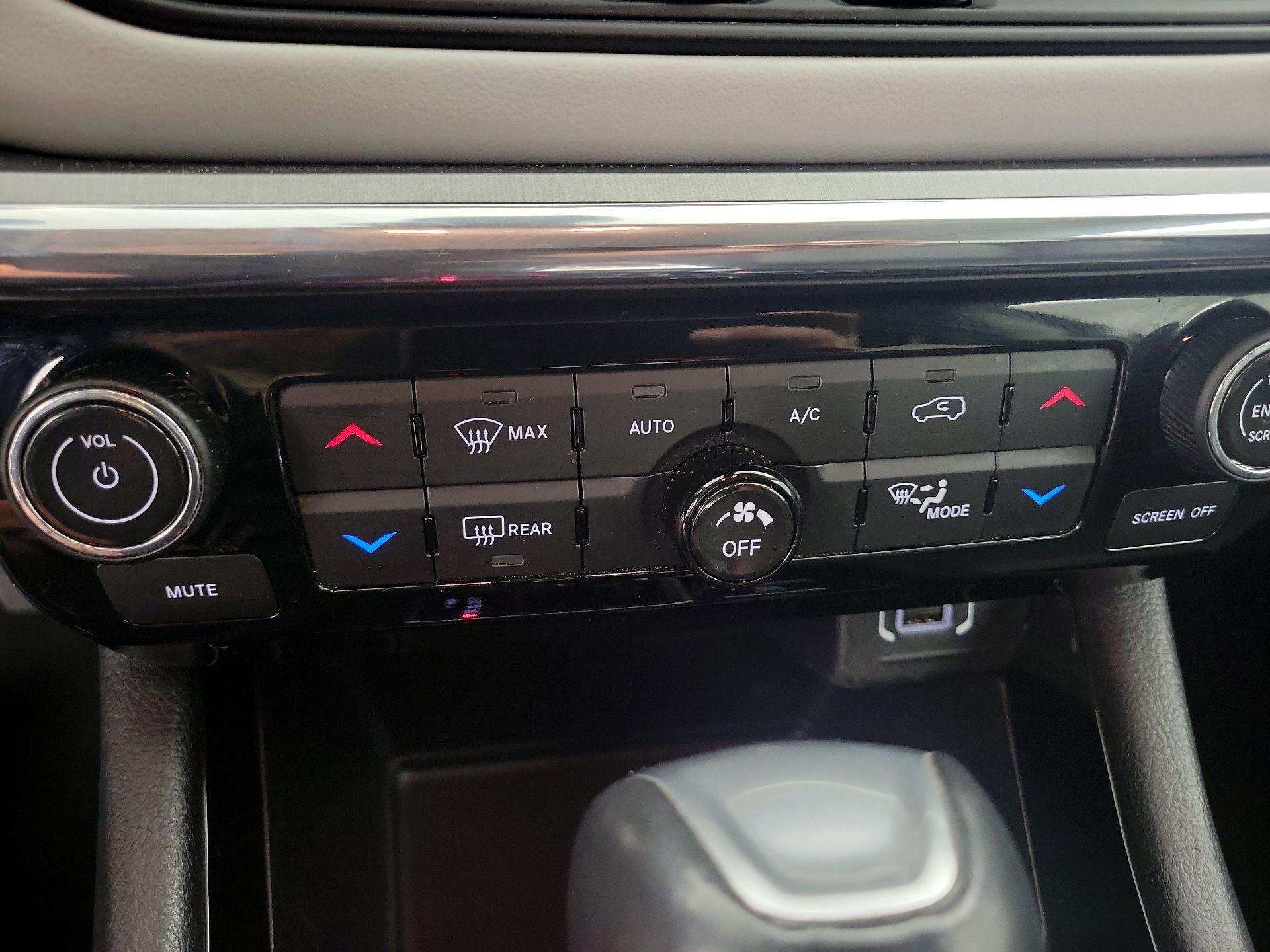 Thumbnail: 2022 Jeep Compass - 16